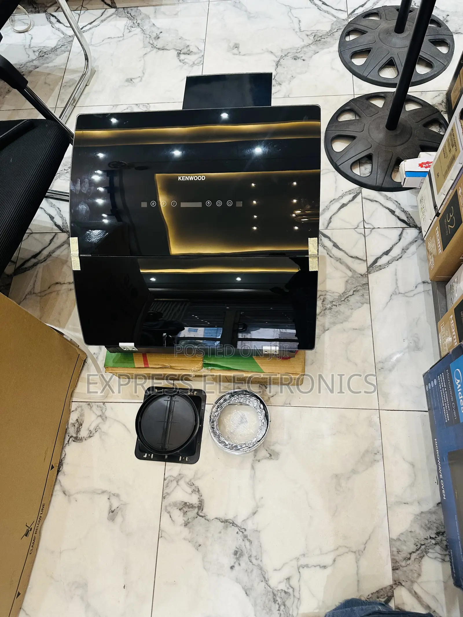 Sleek,Modern Design Kenwood Heat Extractor 60CM