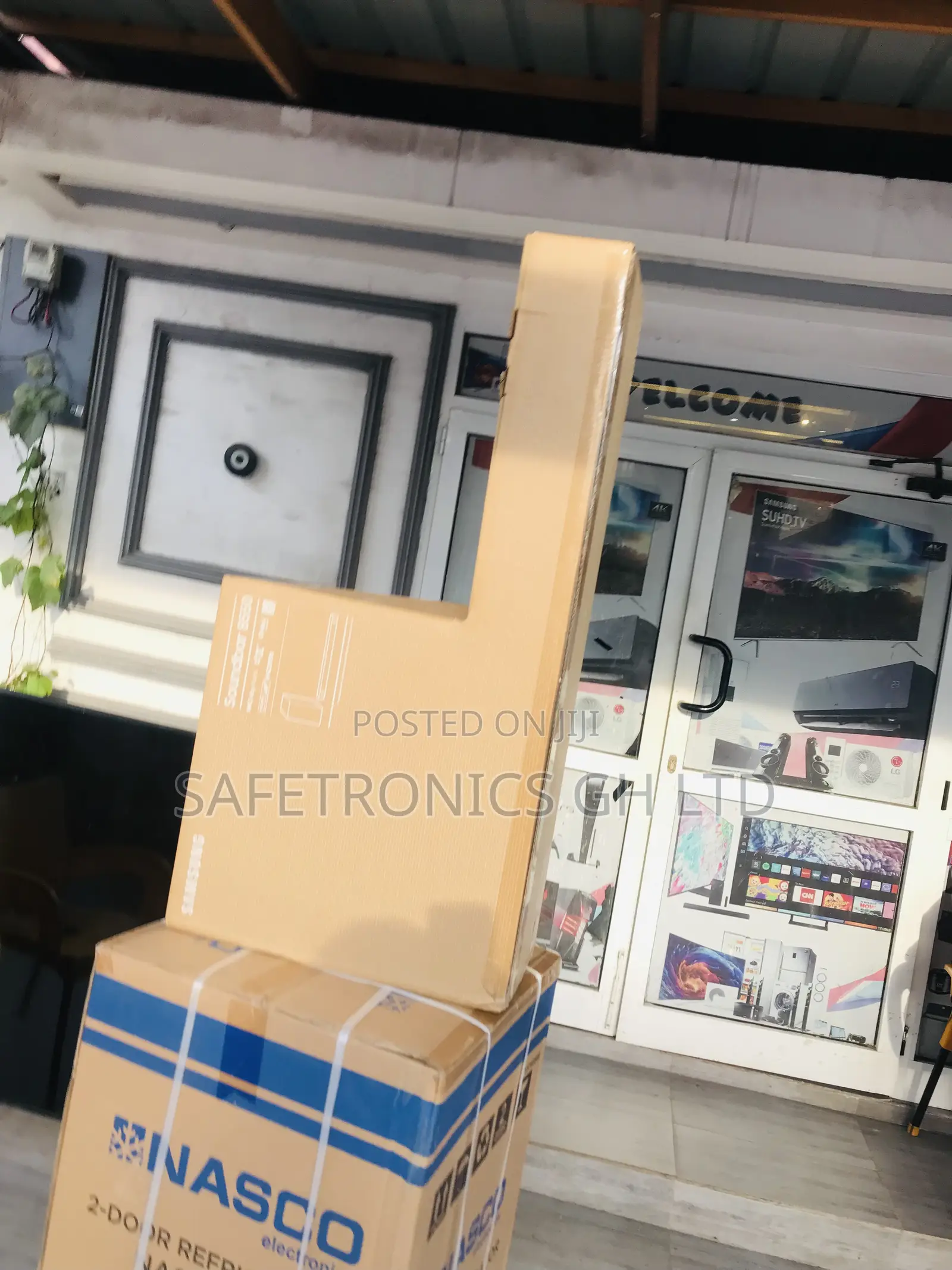 Unique Black ___ Samsung B550 Soundbar 300 Watts 