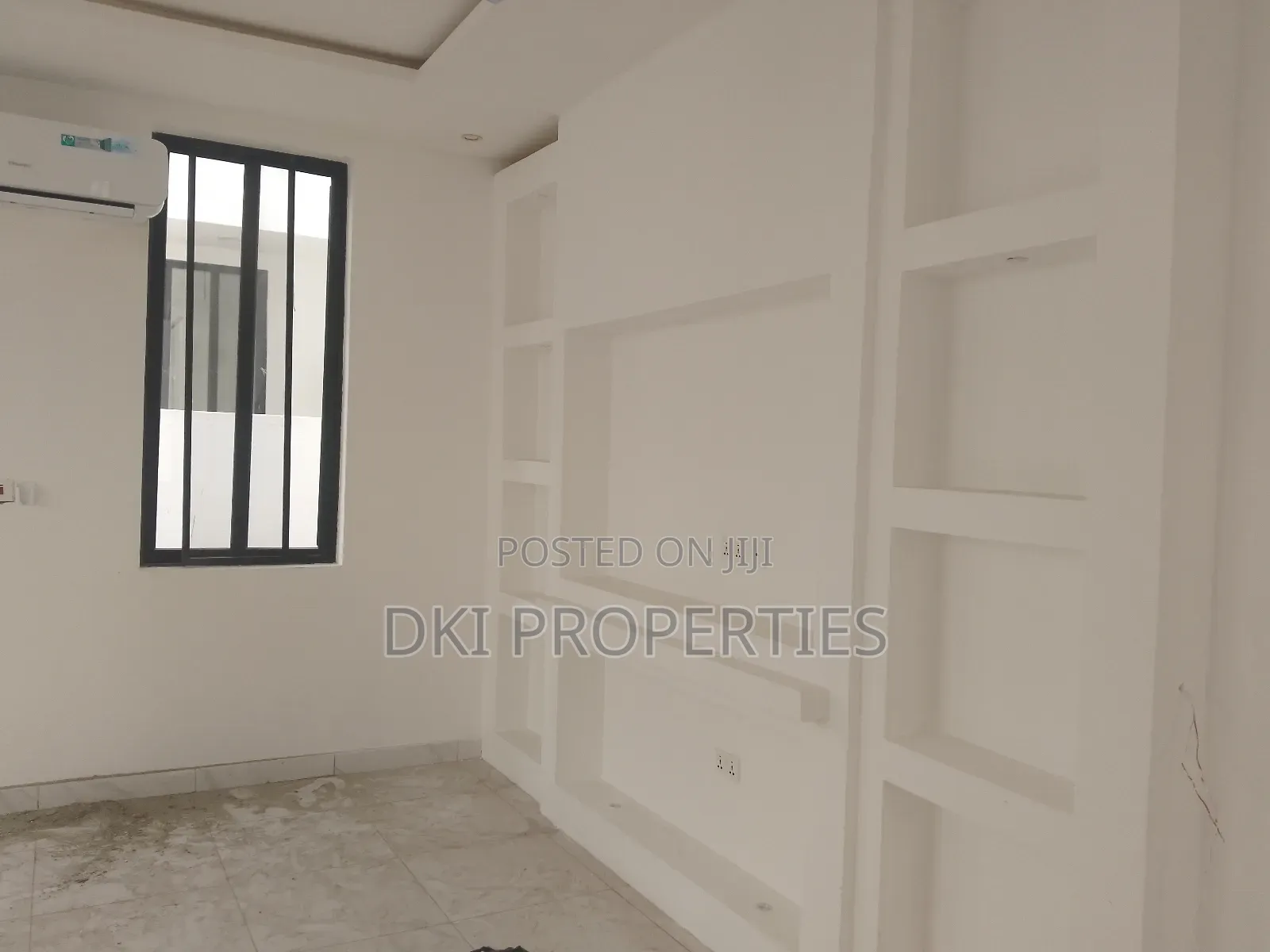 3bdrm House in Dki Properties, Adenta for sale