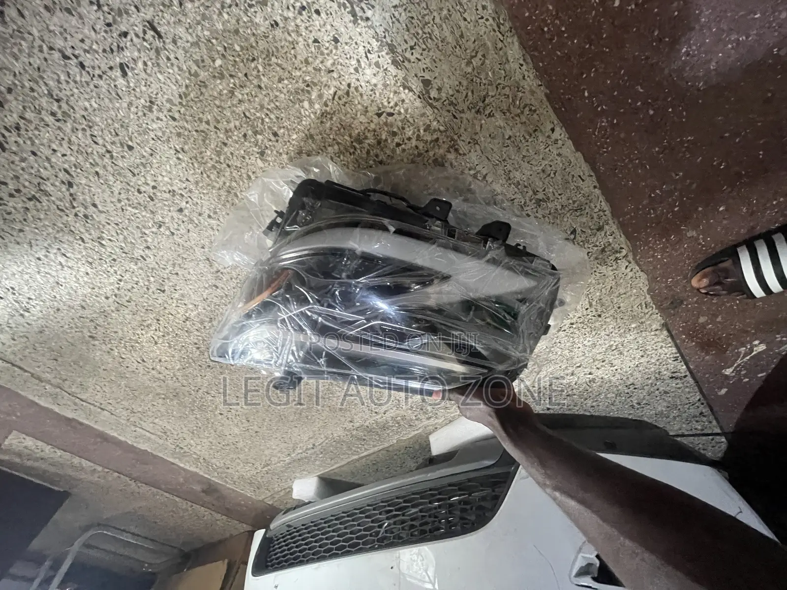 Lexus GX460 Headlight