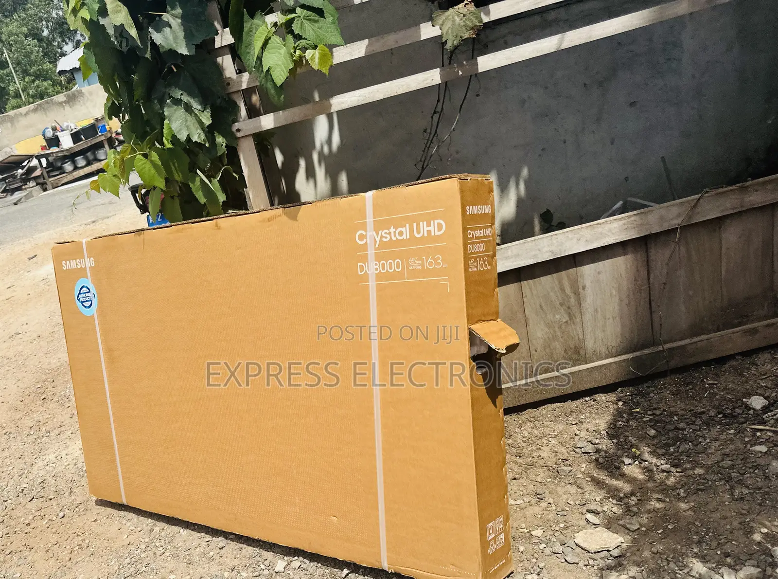 Sleek and Slim Uhd Smart Samsung Glossy 6du8000