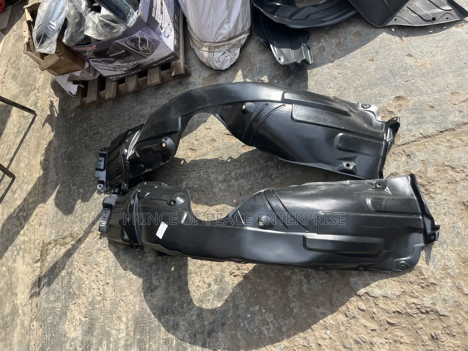 Toyota Camry 2008 Fender Linner or Rubber Set