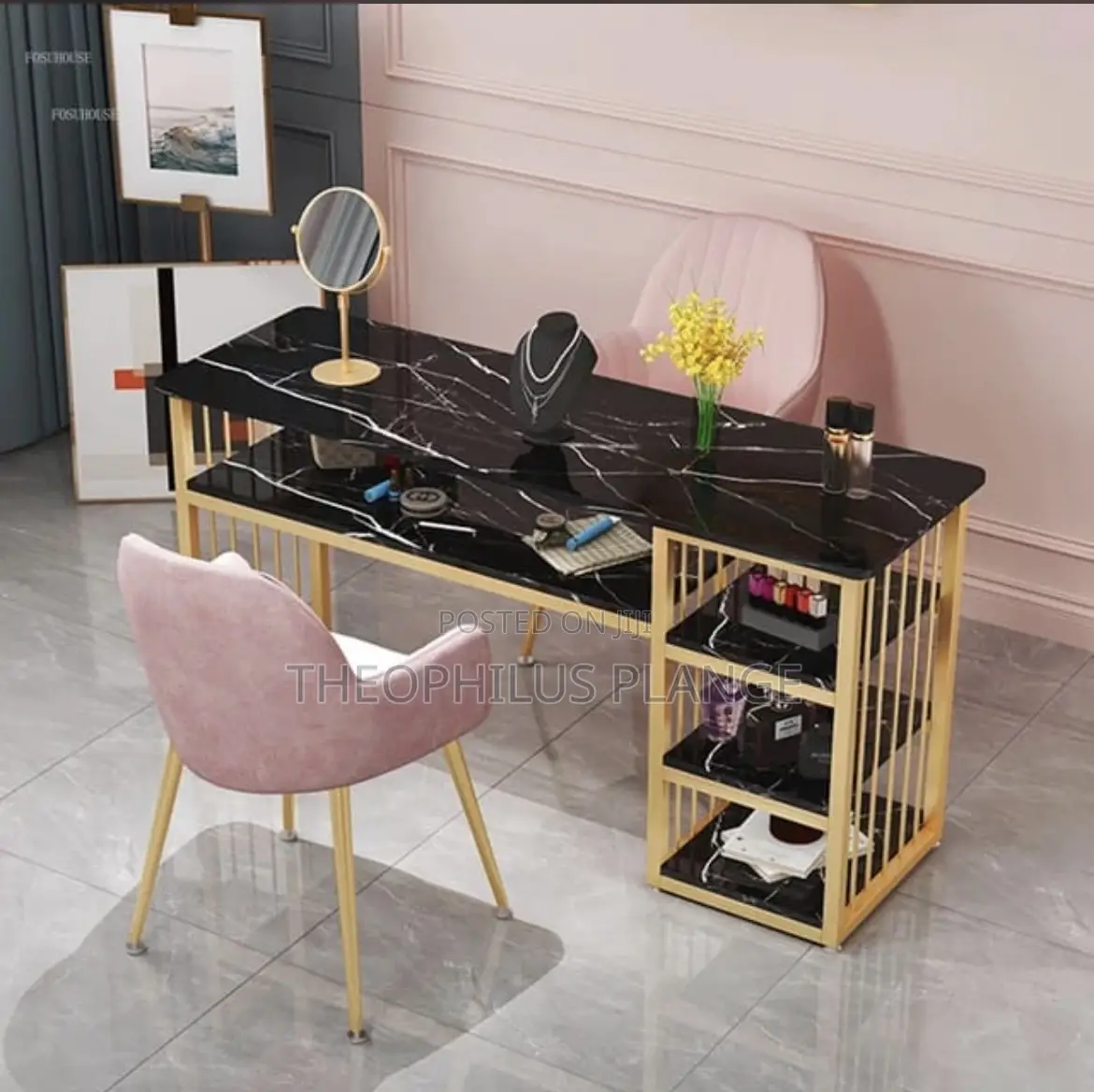 Manicure Nail Table , Salon Table.