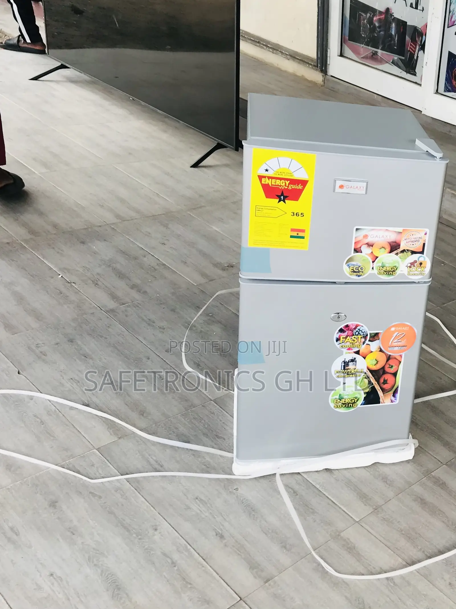 Honest and Authentic Galaxy 90 Liters Top Mount Doubledoor