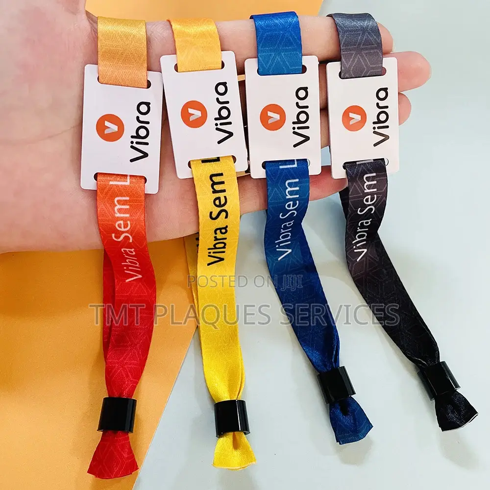Hot Wristband Tyvek for Your Awards and Events