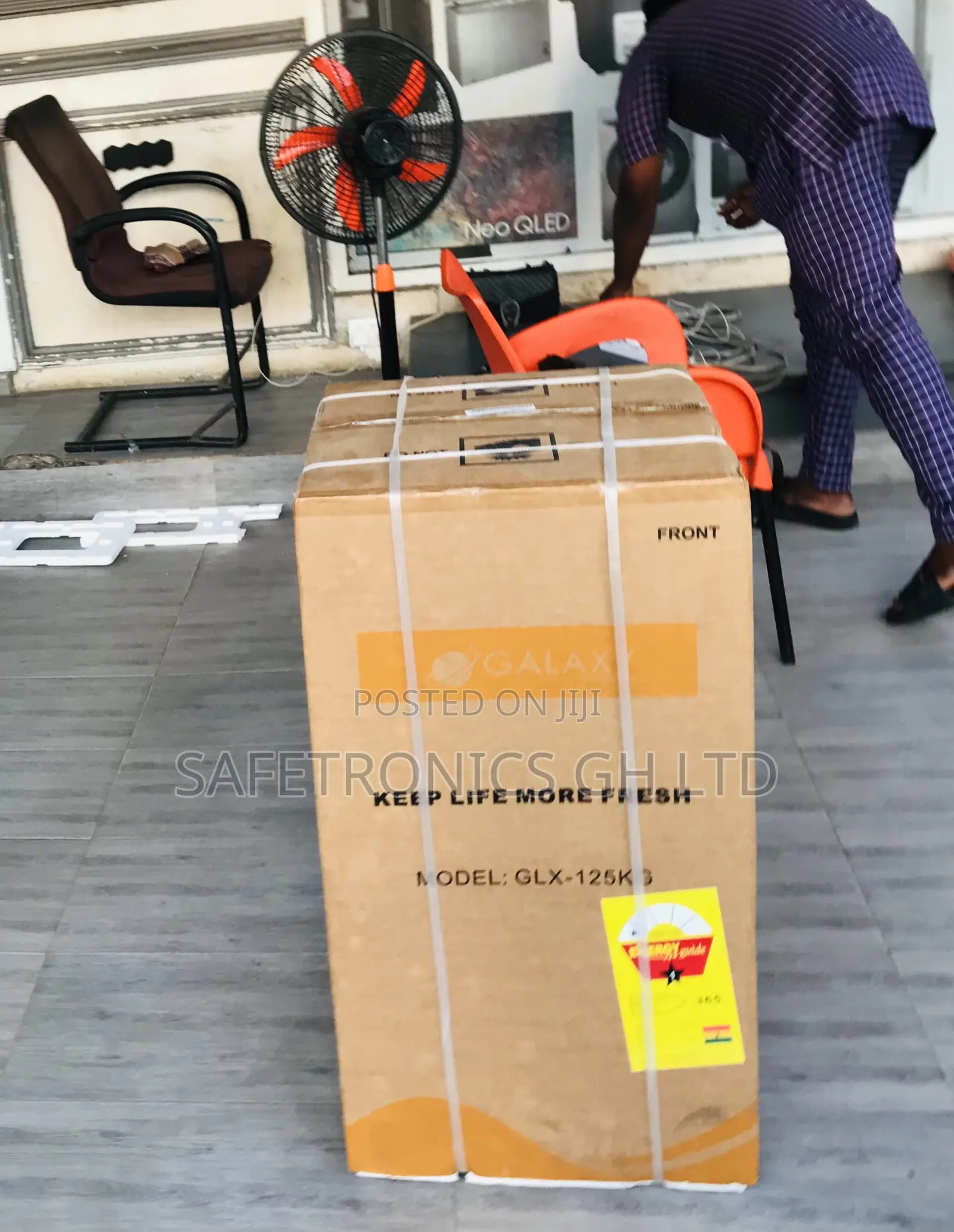 Order Great Top Mount 2 Doors Galaxy 90 Liters Fridge