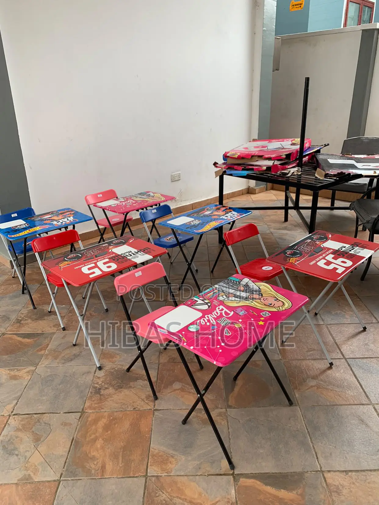 Barbie Table 1 Chair (4- 9 Yrs )