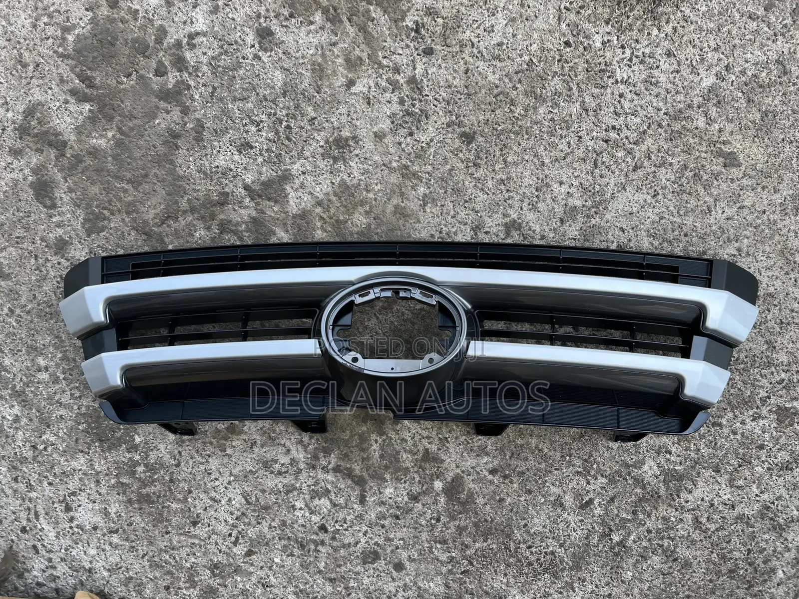 2017 2018 2019 Toyota Highlander Front Upper Grill Grille