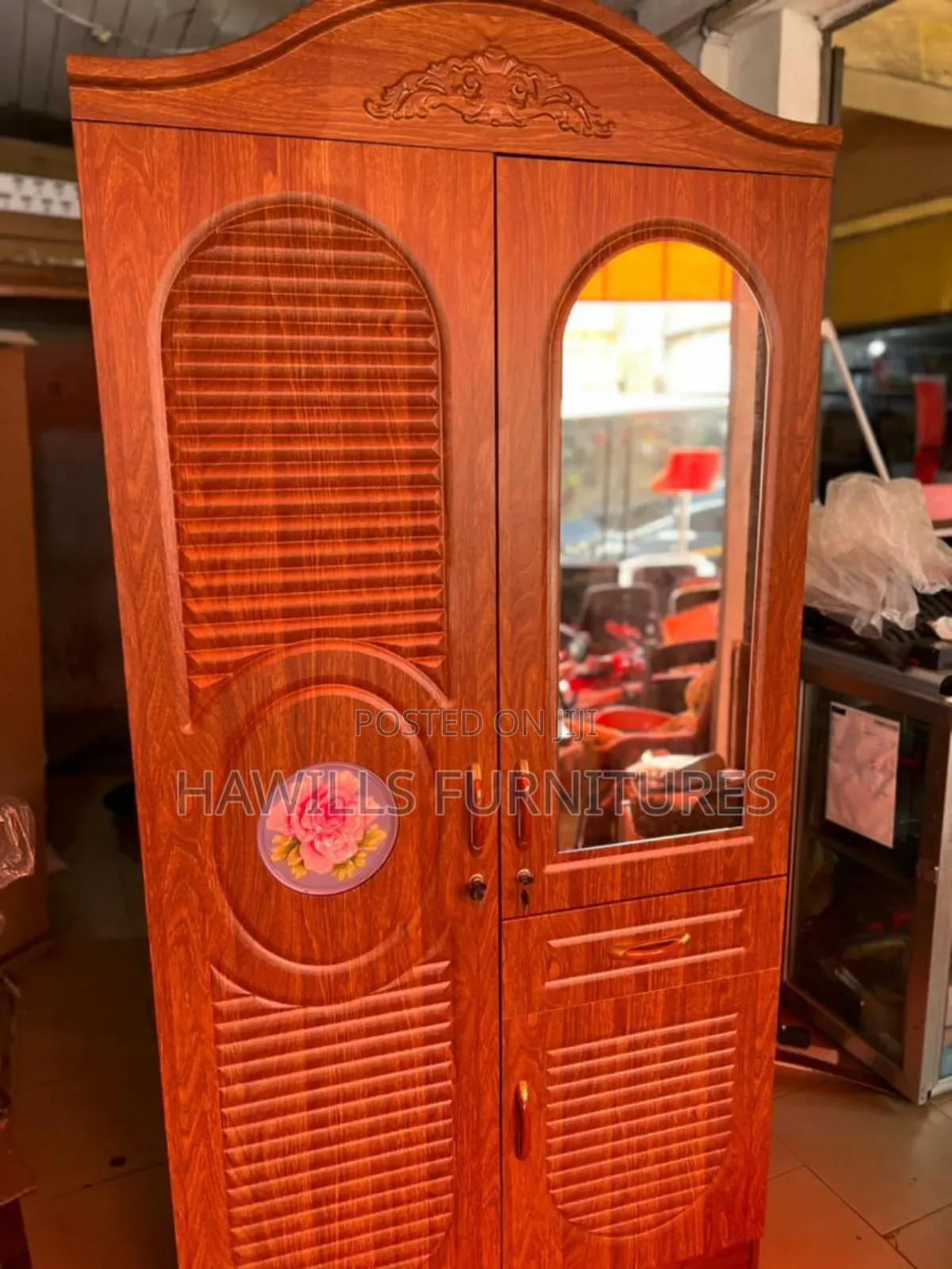 Brown Color Wardrobe With Mirror
