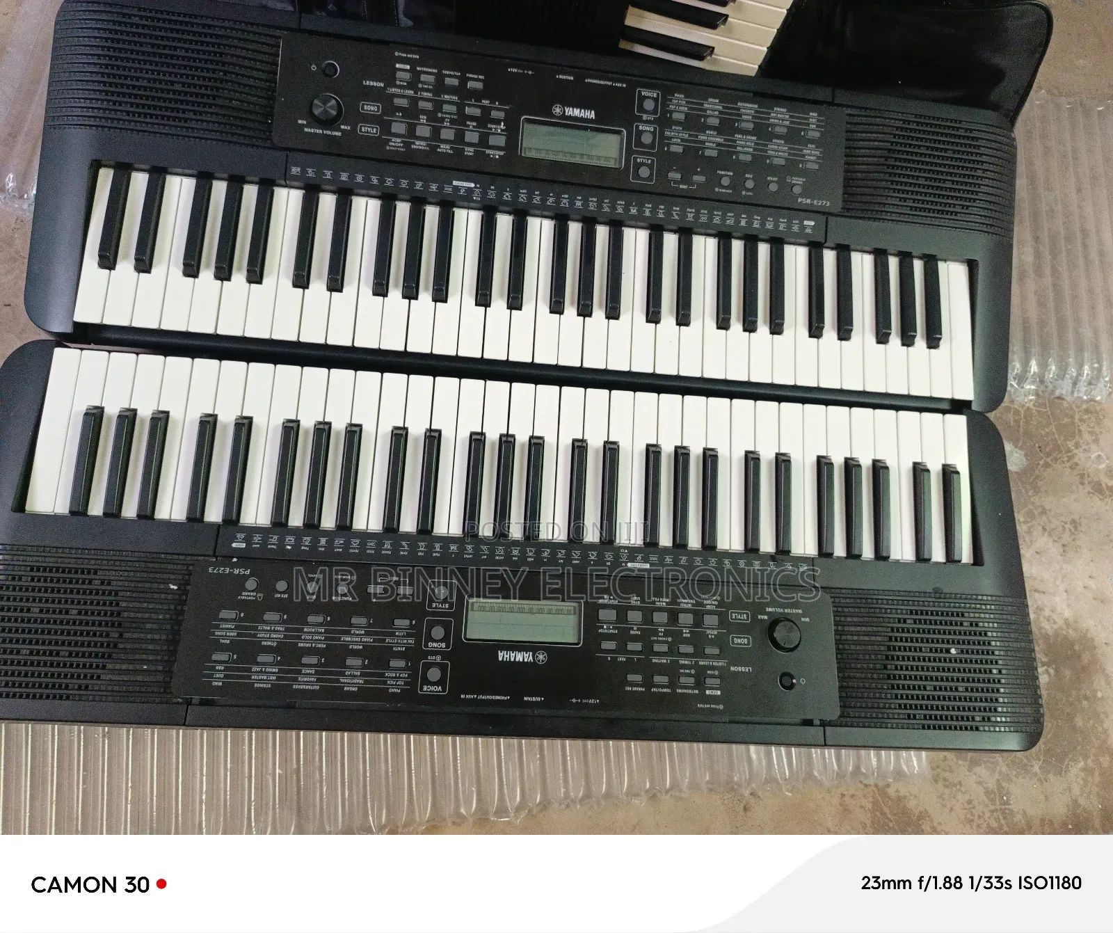 Yamaha PSR E273