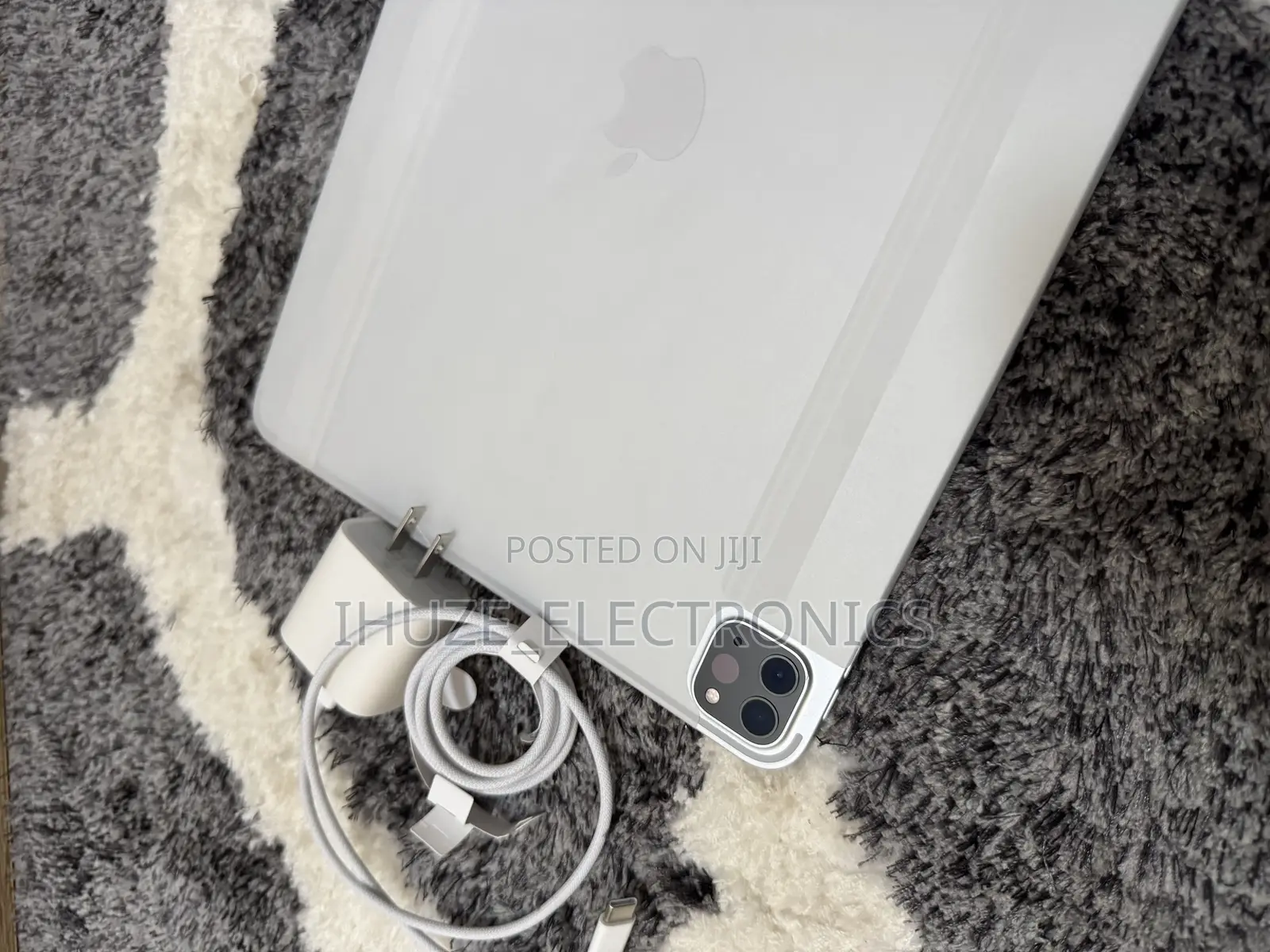 New Apple iPad Pro 12.9 (2022) 1 TB Silver