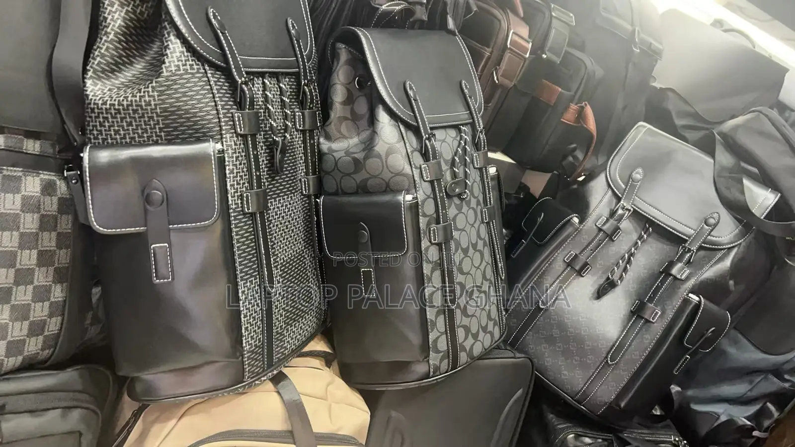 Urban Simplicity Chuongkaiye Authentic Backpack