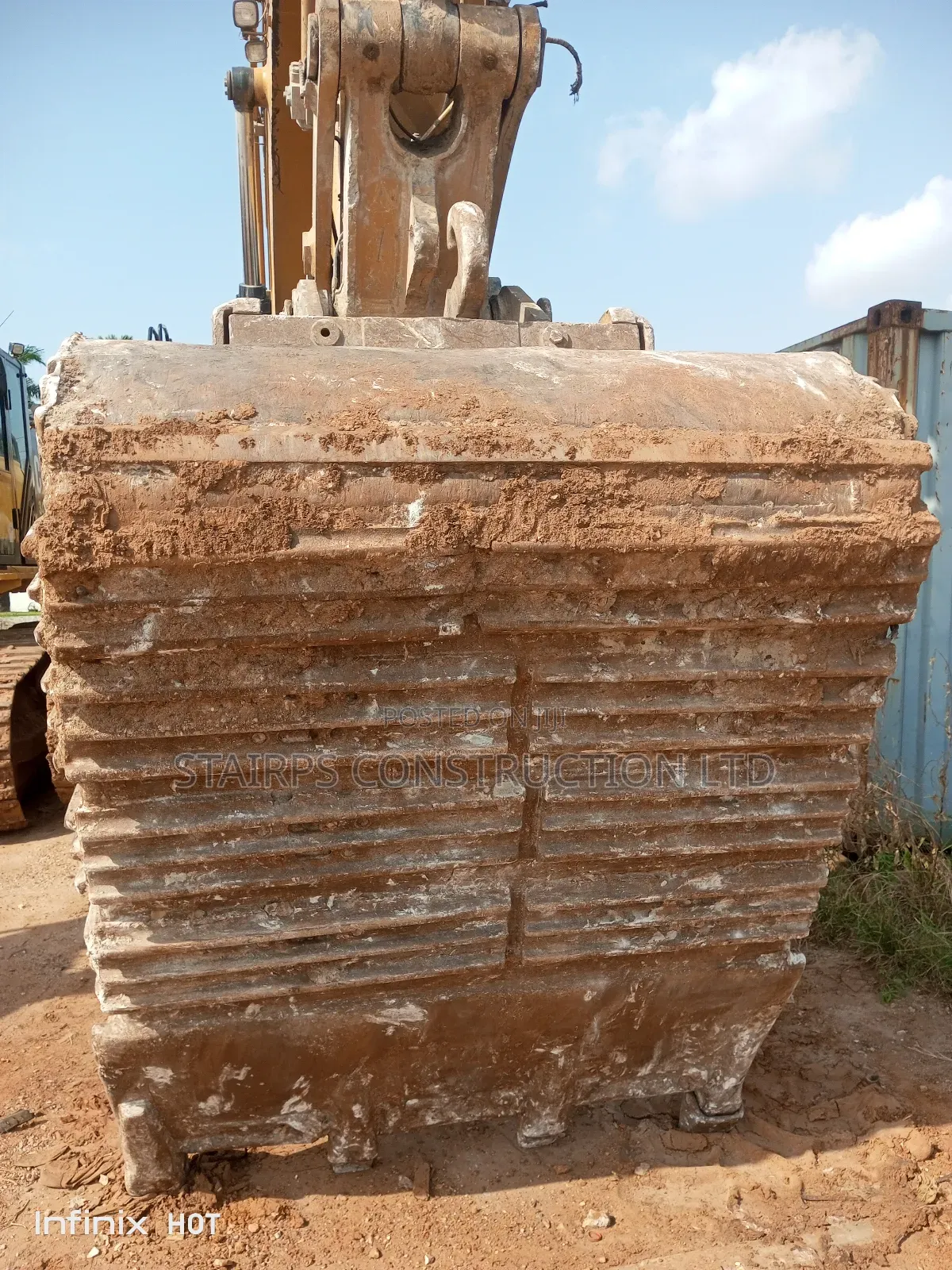 Heavy Duty Machines for Rent .