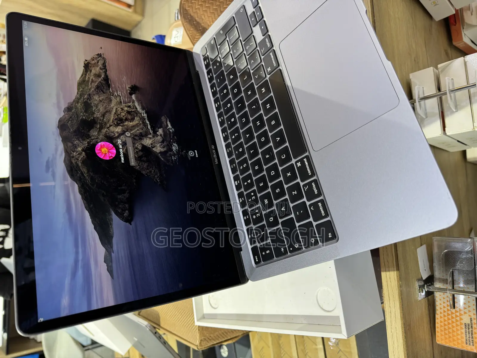 Laptop Apple MacBook Air 2020 8GB Intel Core i5 SSD 512GB