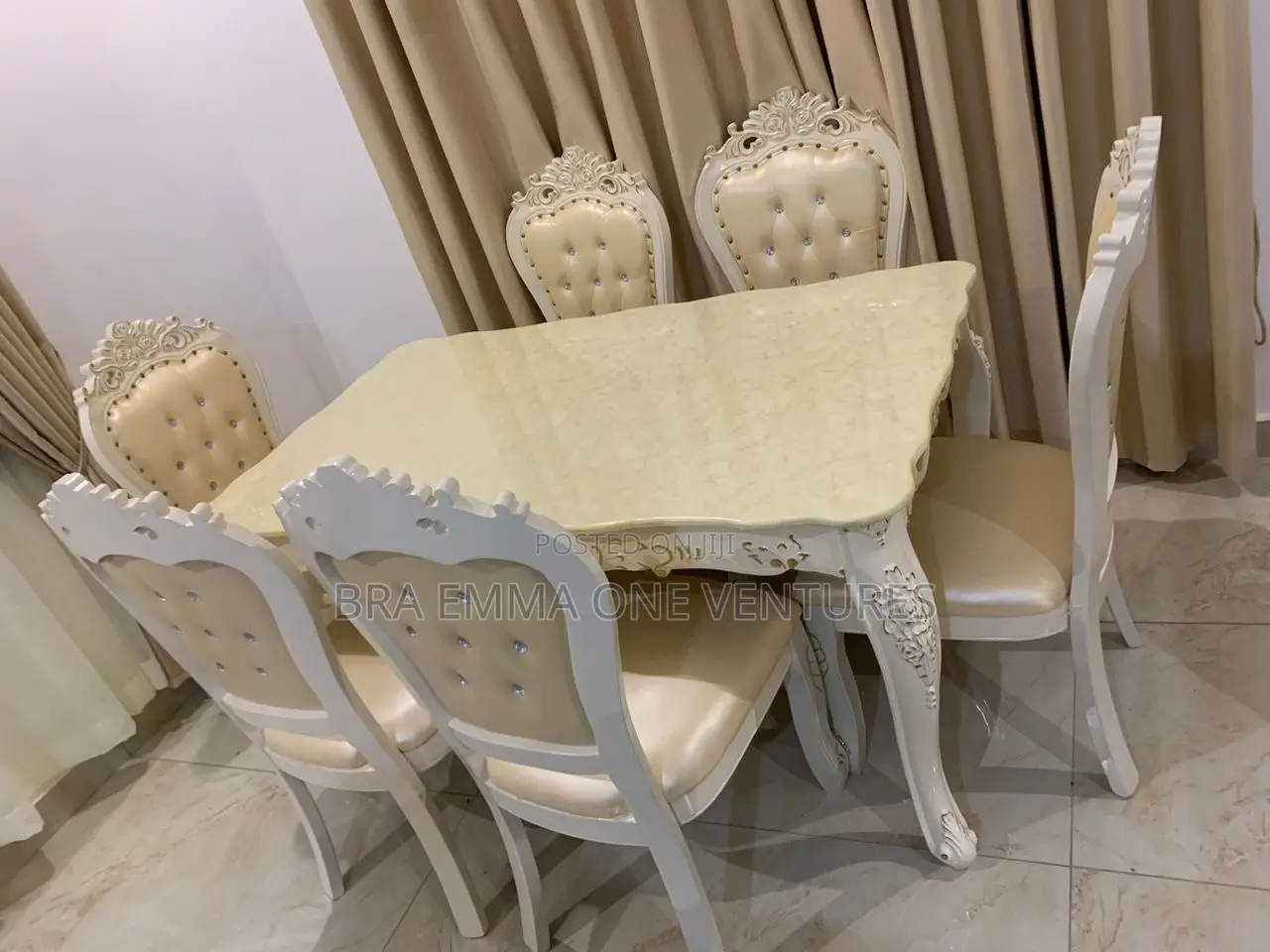 Royal Dinning Set