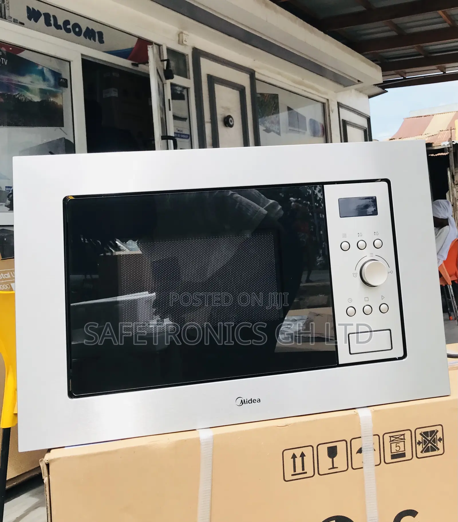 Midea Push Button 17L Built-in Smart AM717BS7 Solo Microwave