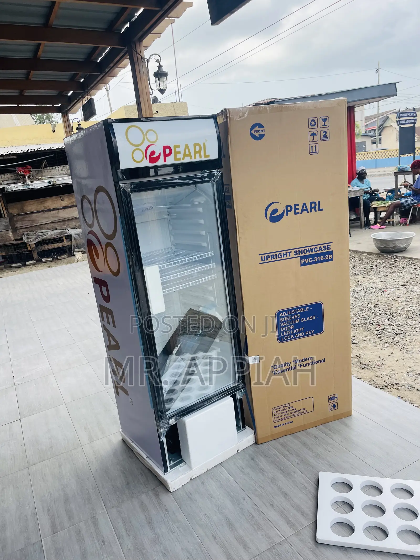 New Pearl PVC-316-2b Single Door Beverage Cooler.