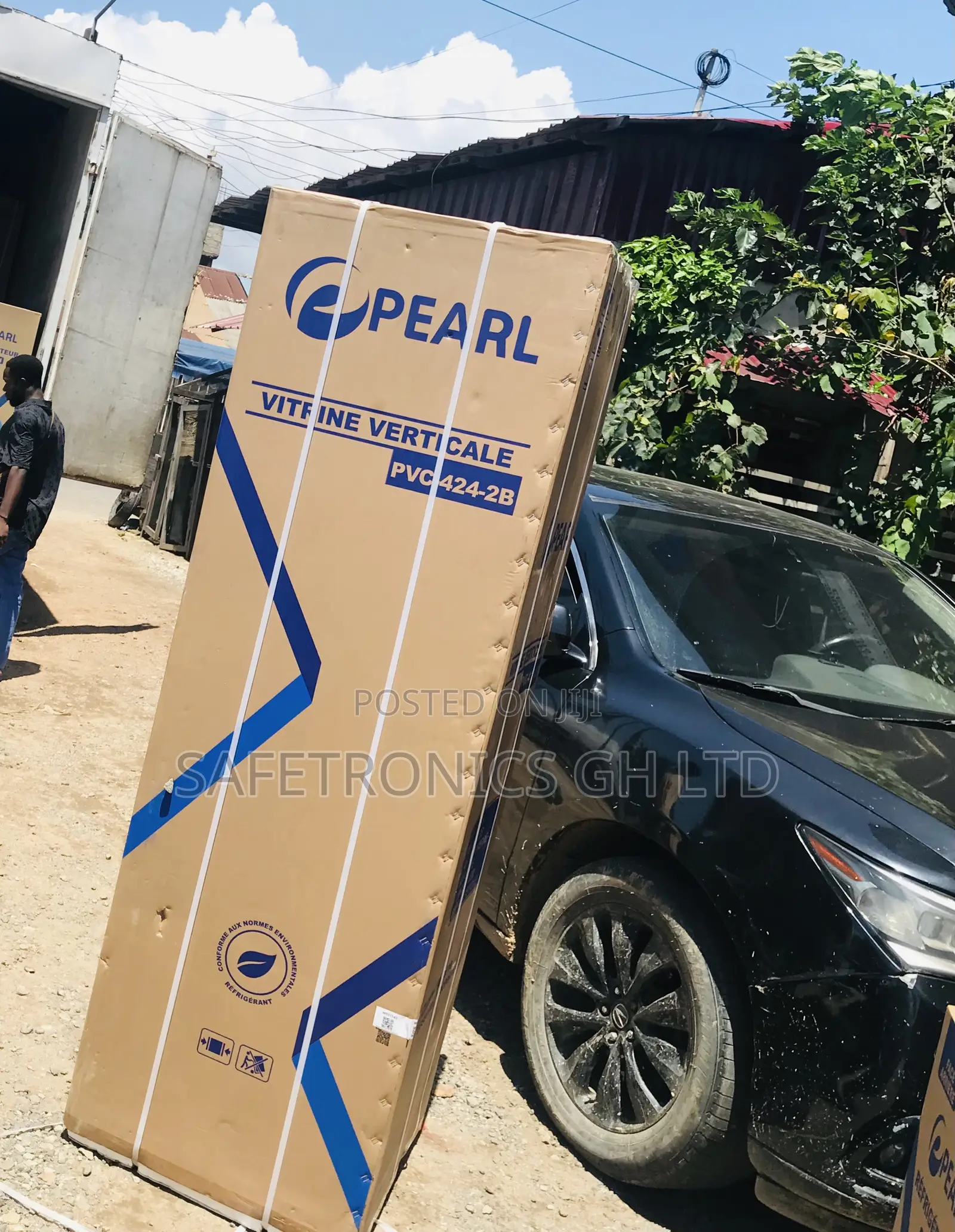 Designed Glass 400L Display Pearl PVC-424-2b Fridge