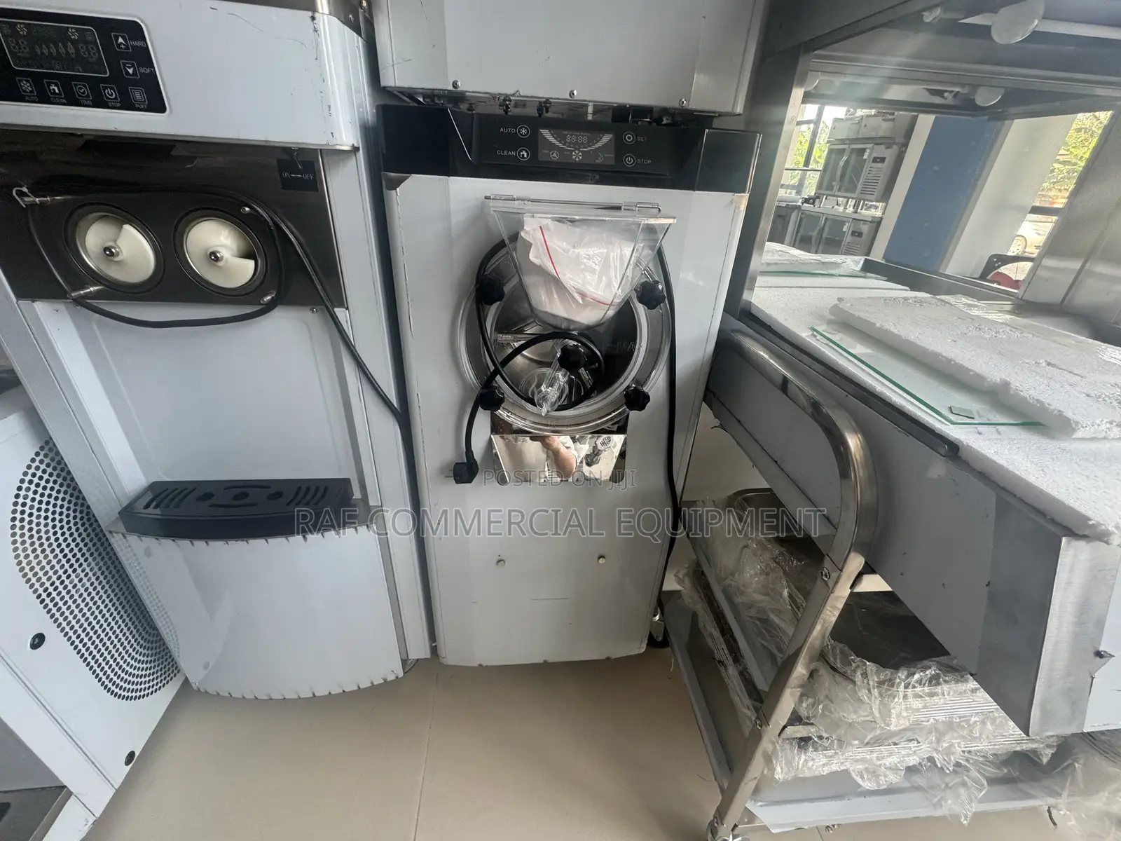 Standing Hard Ice Cream Machine