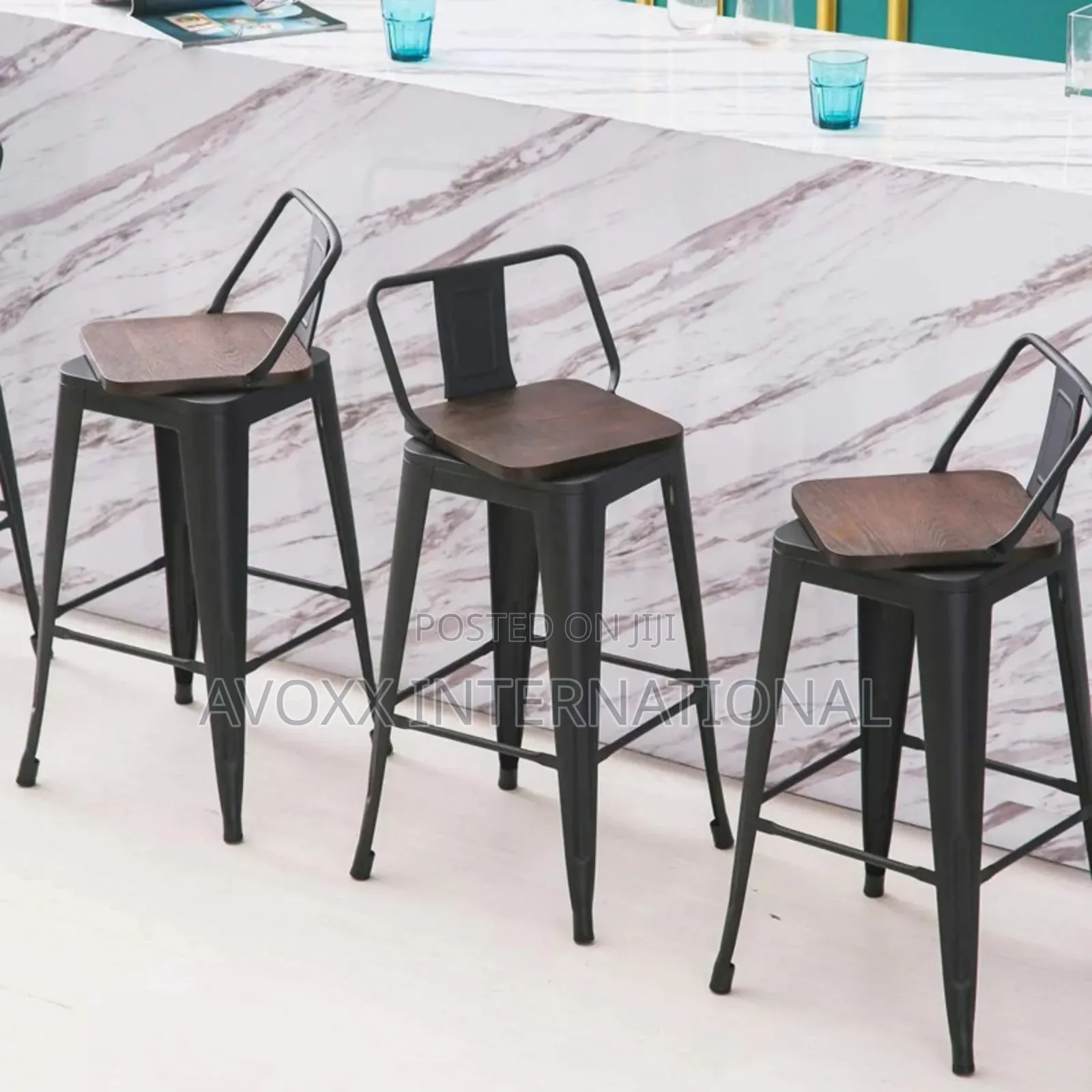 Milanhomme
Kaleo Swivel Solid Wood Counter Bar Stool 4 PCS