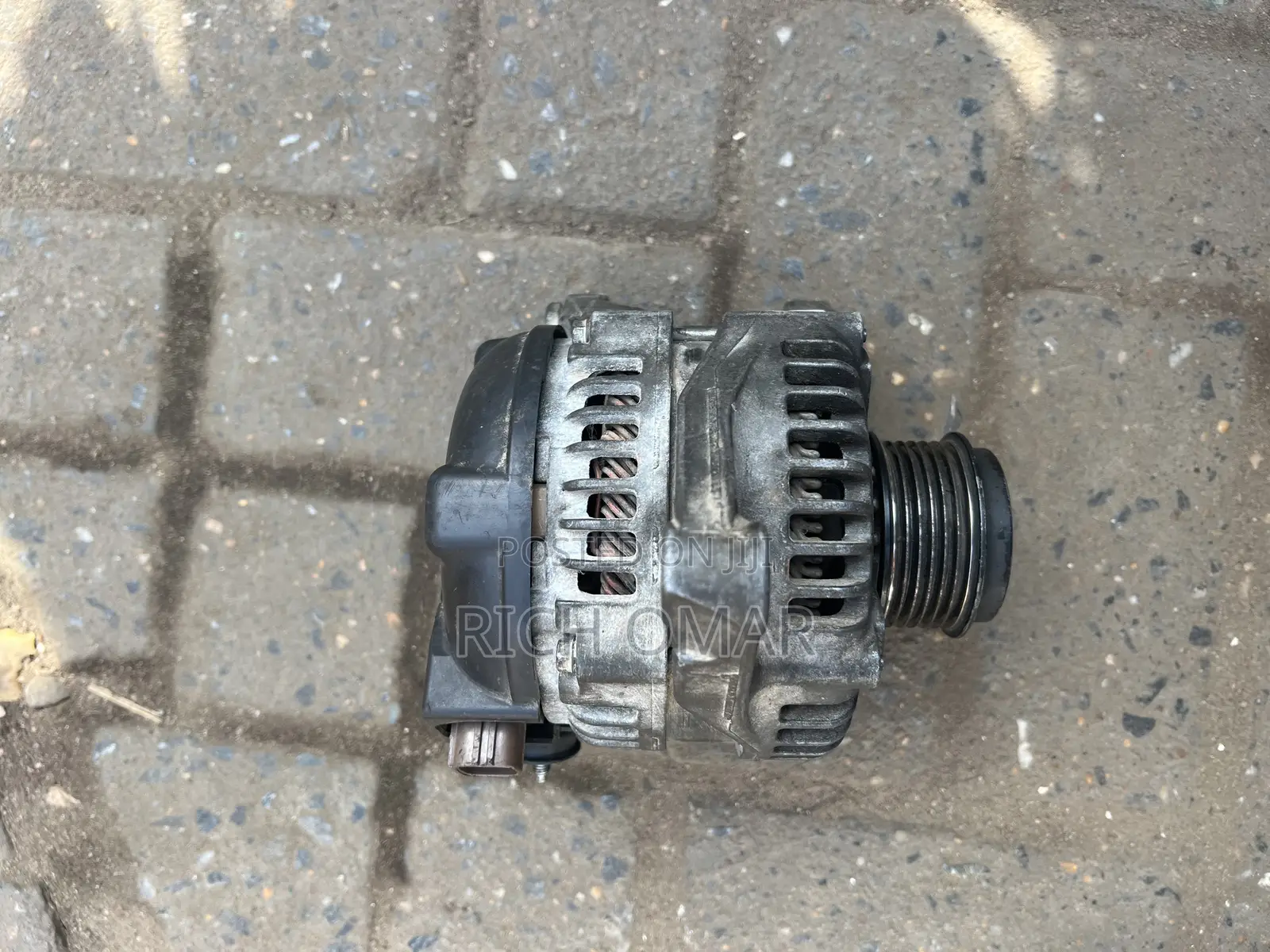 Toyota Camry 2014 to 2019 Alternator