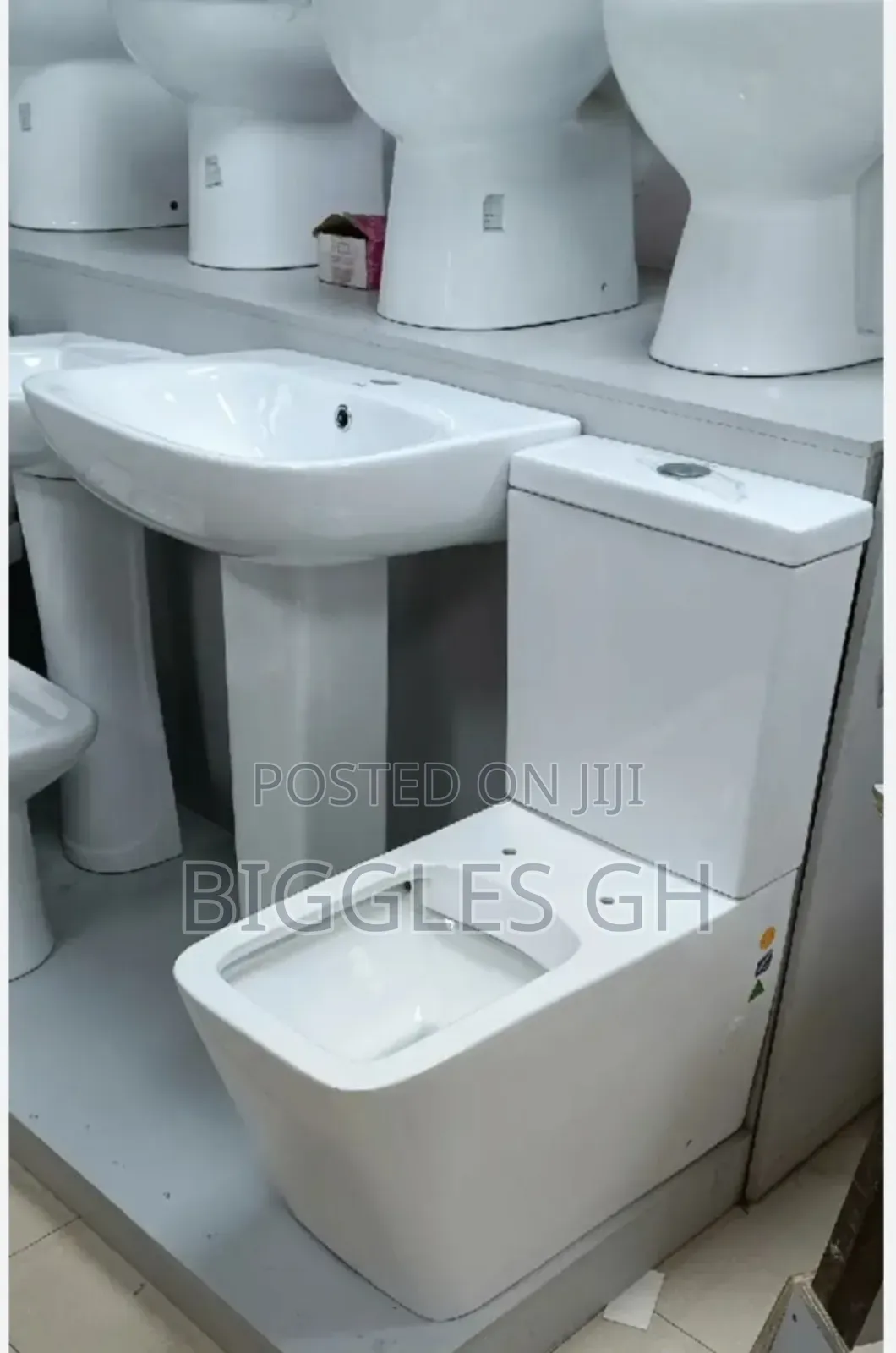 Water Closet + Basin With Pedestal Complete