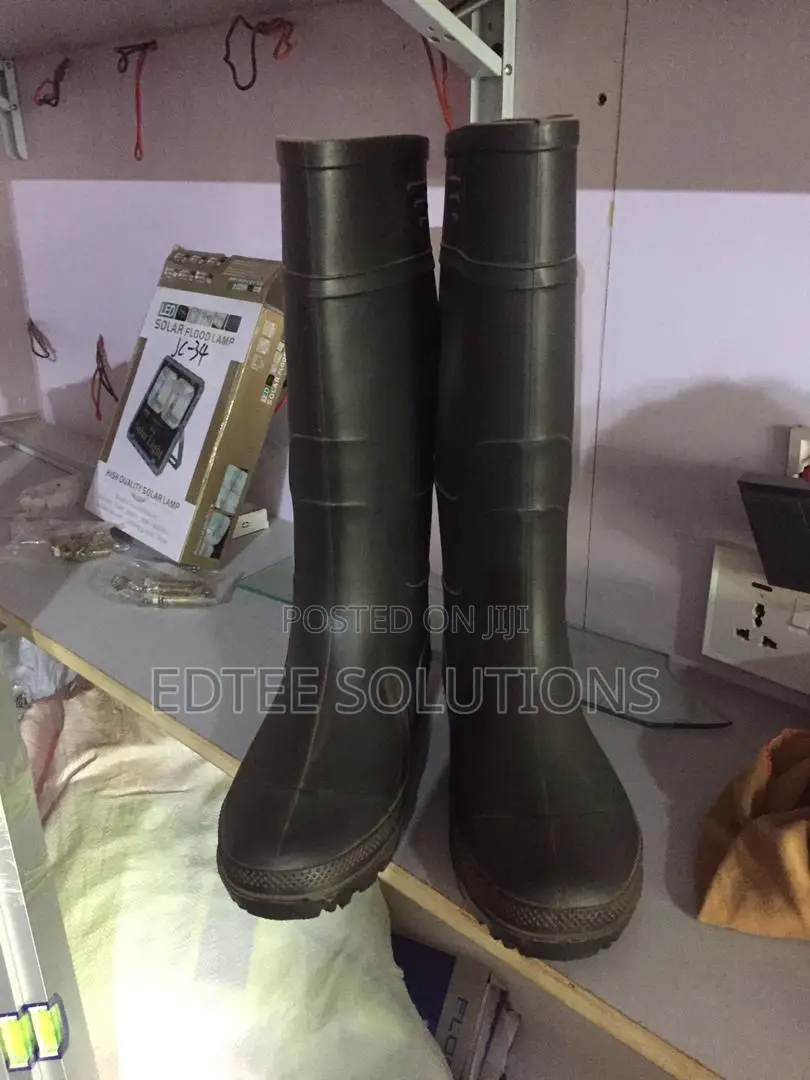 Black Wellington Boot