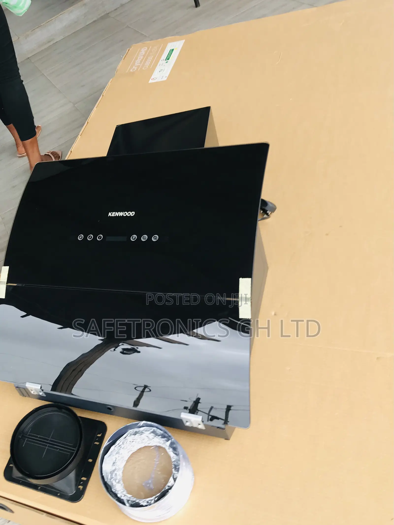 Accessible Neat 60cm Heat Extractor Kenwood Black