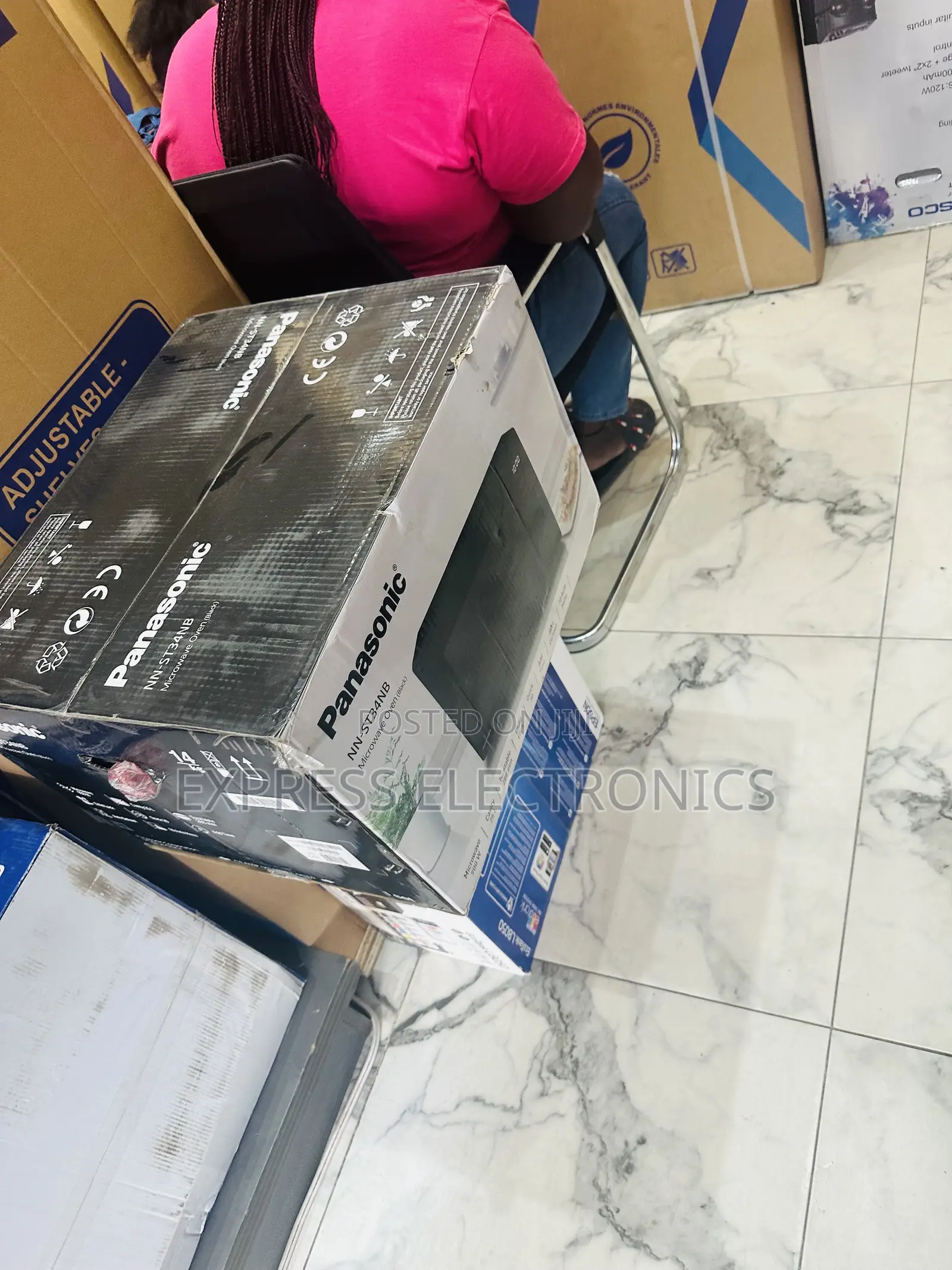 Unbelievable Price Microwave Oven 25L Panasonic