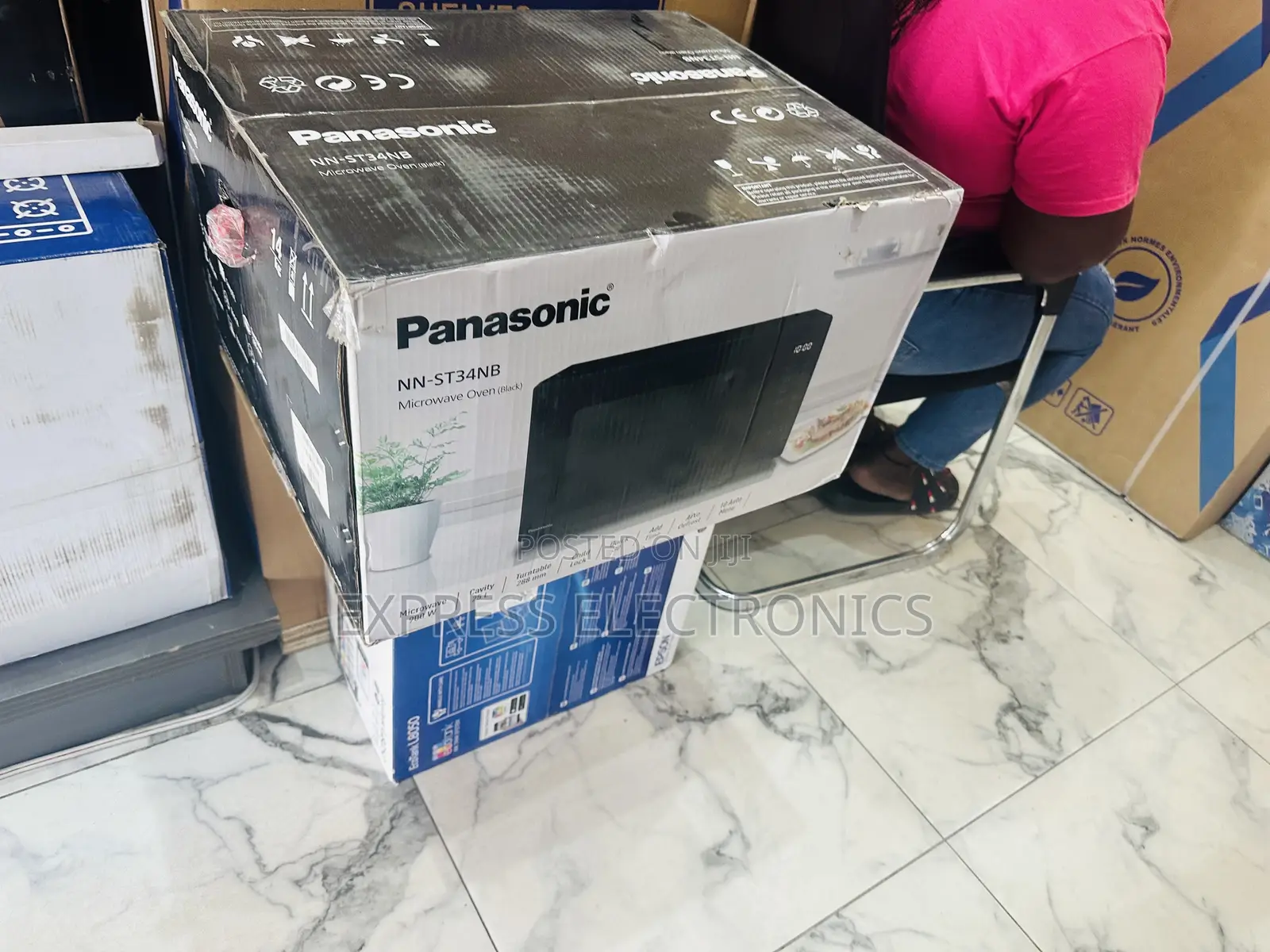 Available at Store Now Microwave Oven Panasonic 25l.