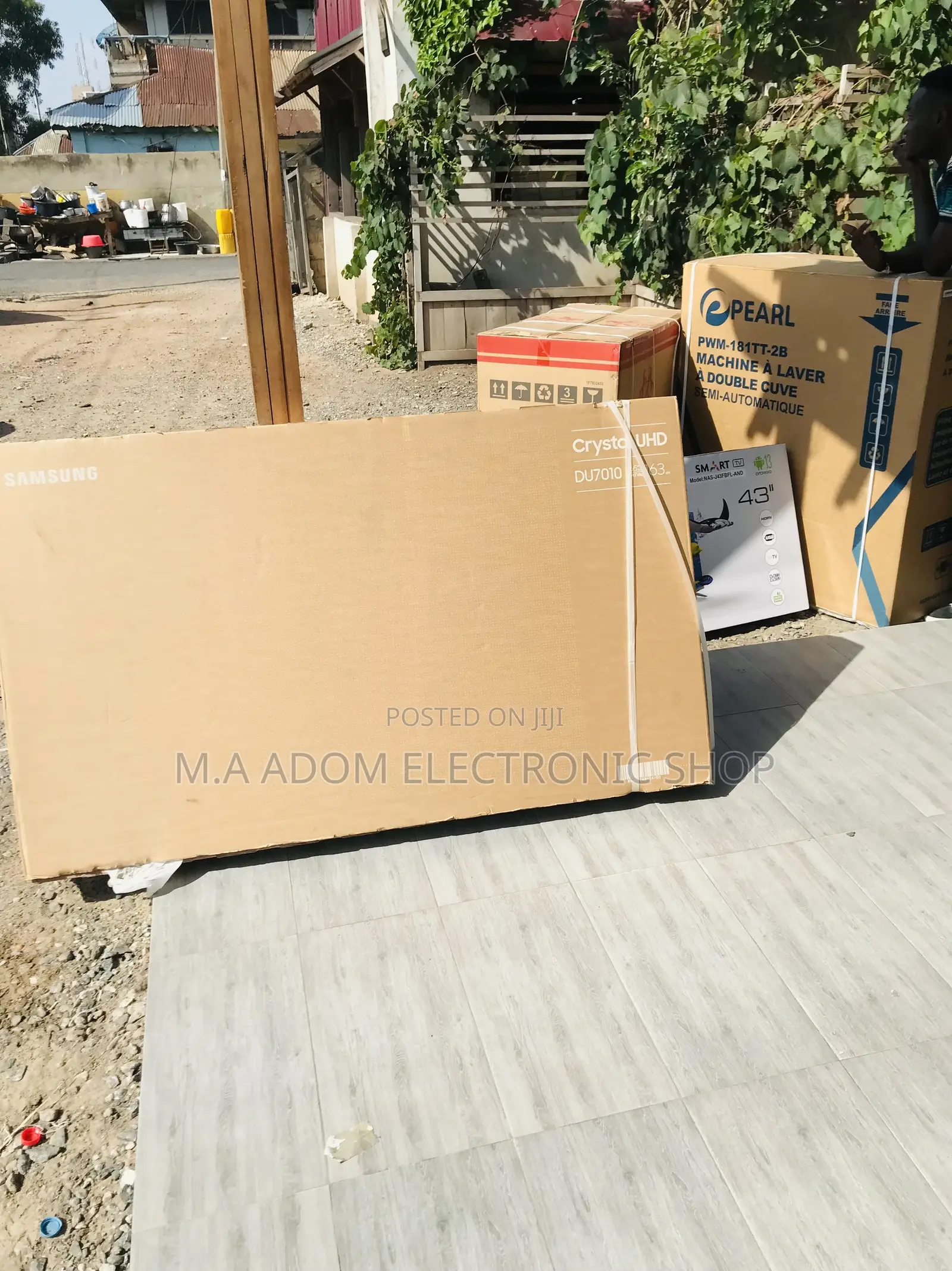Unique Samsung Ue65cu8000 65” Crystal Uhd HDR Smart Tv.