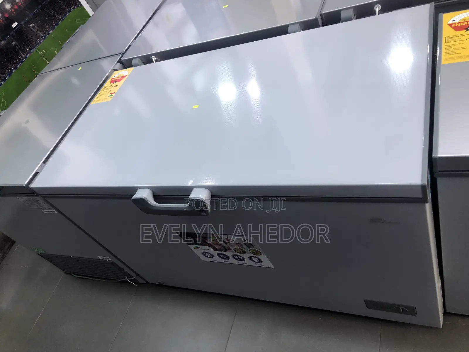 Affordable Rainbow 380litres Chest Freezer