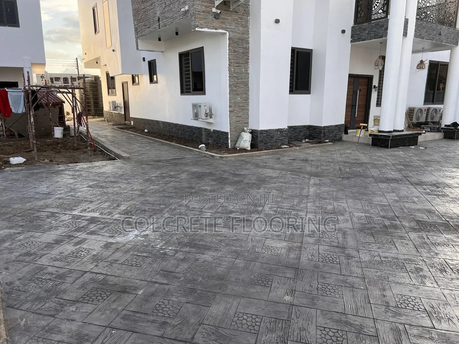 Dark Grey Pebble Wood Concrete Imprints