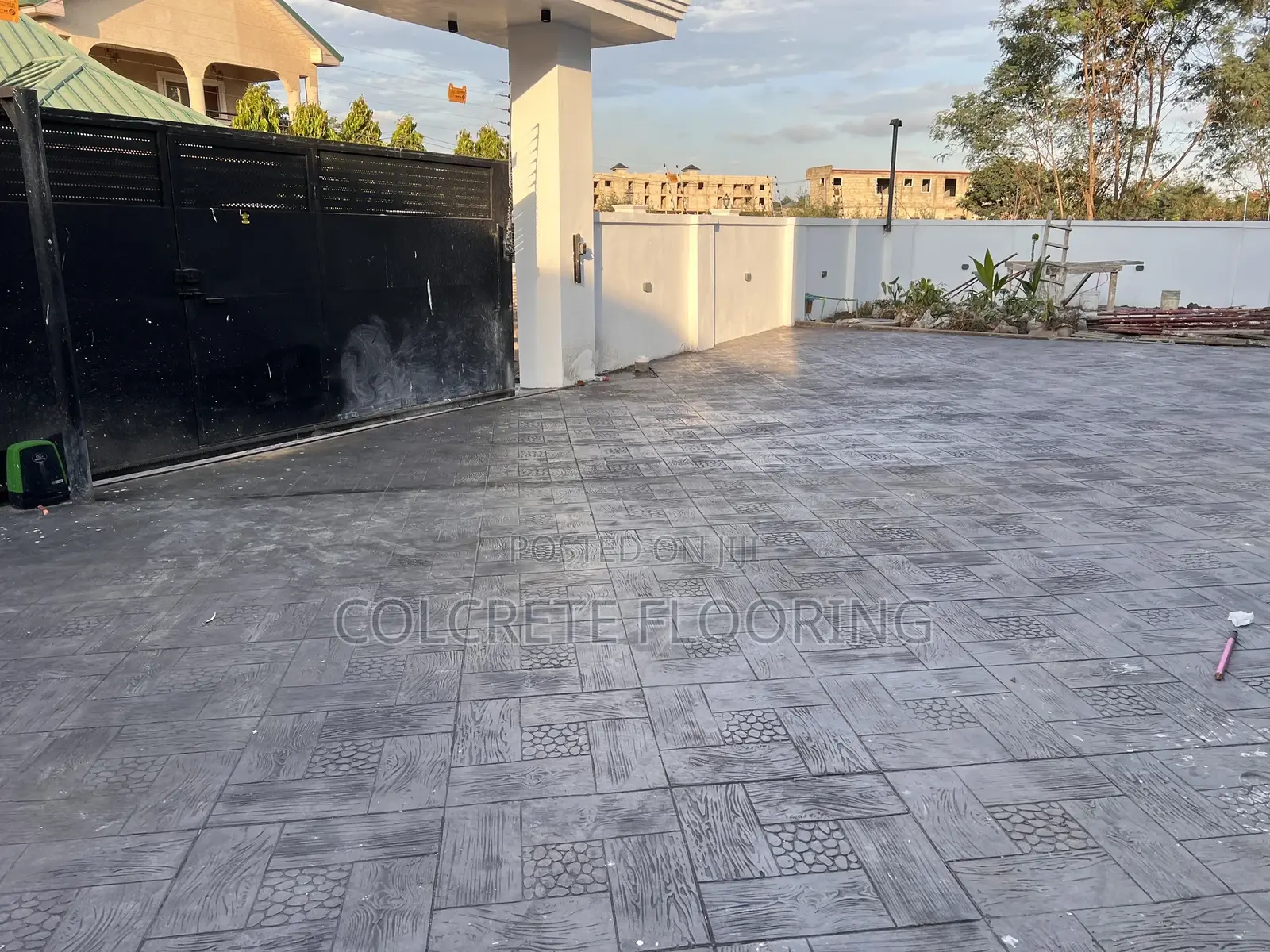 Dark Grey Pebble Wood Concrete Imprints
