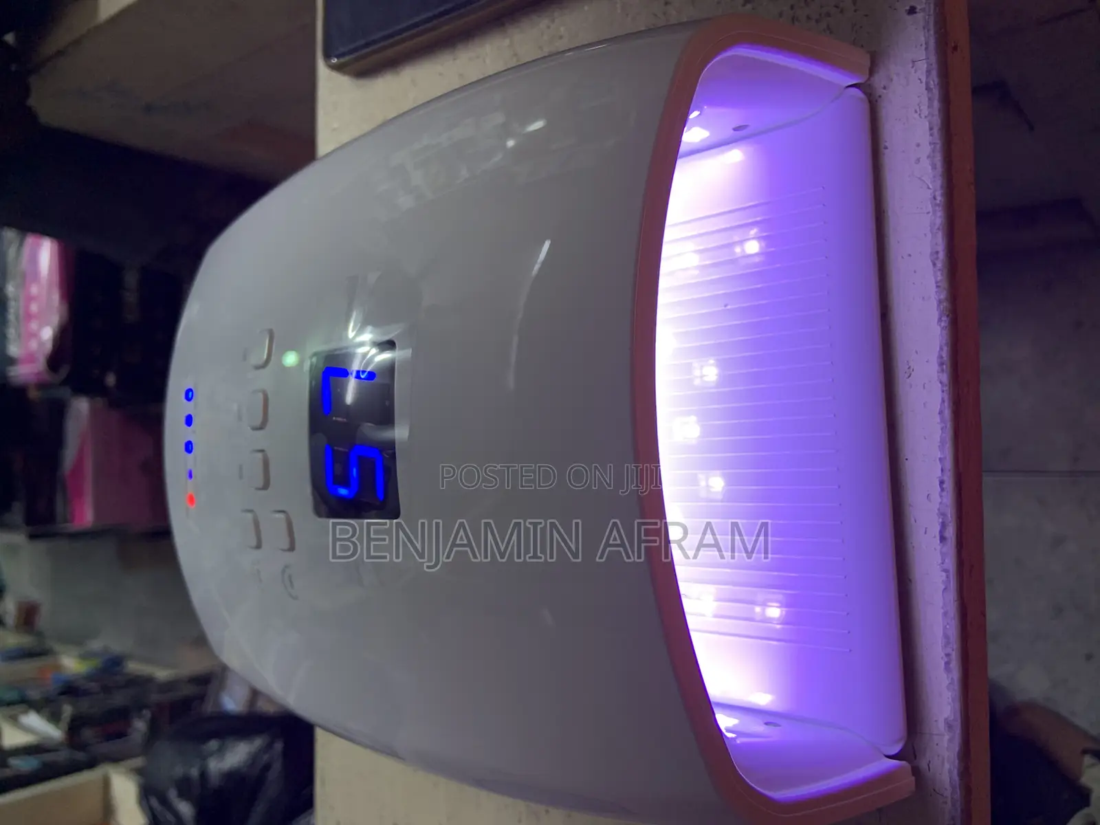 Cordless UV LED Lamp