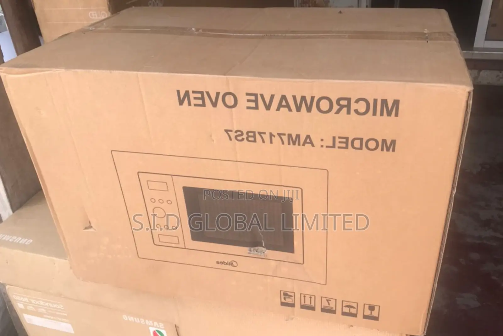 Refined Taste of MIDEA-17LTR-SOLO-MICROWAVE-AM717BS7