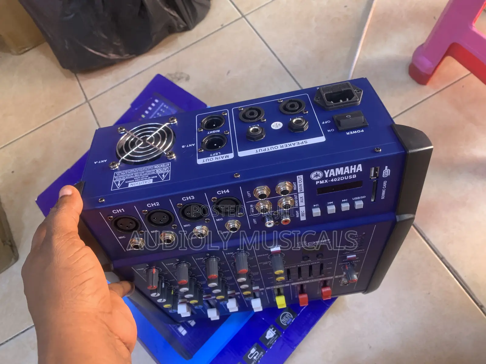 Yamaha 4 Channel Powered Mixer