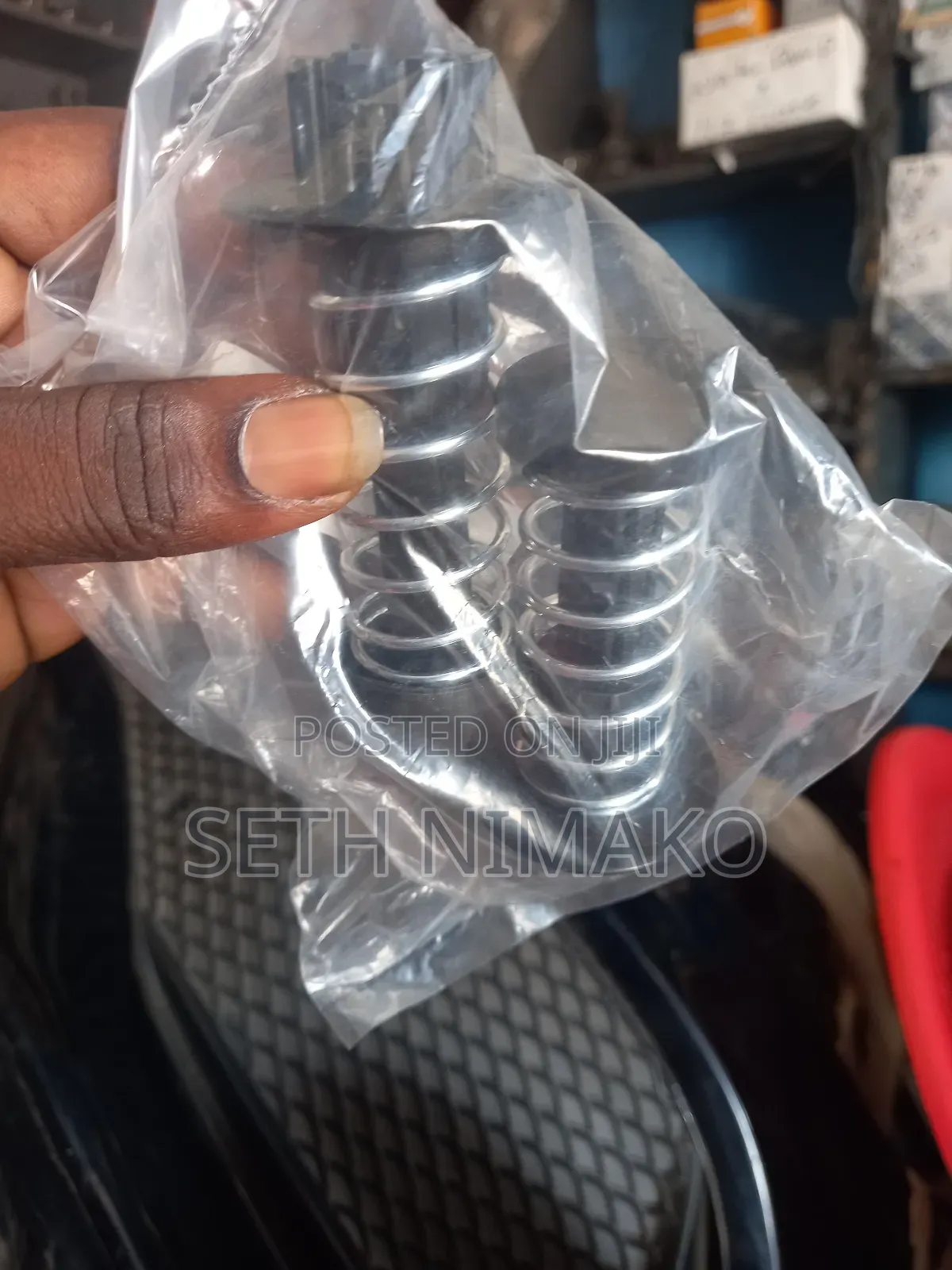 Mercedes Benz Bonnet Spring