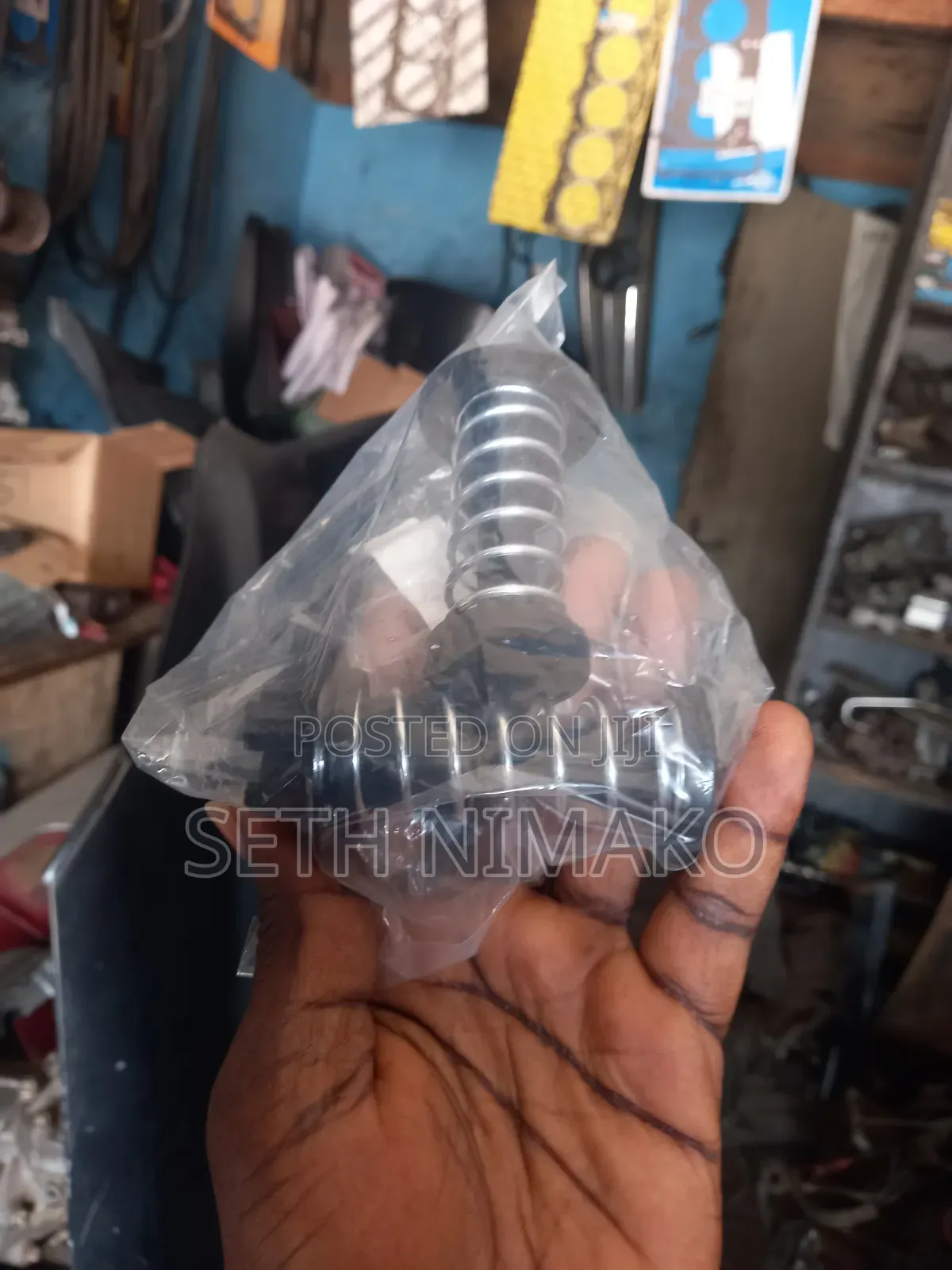 Mercedes Benz Bonnet Spring