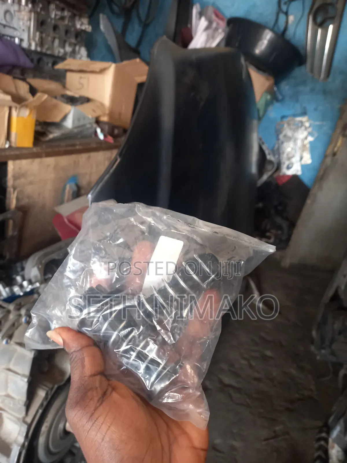 Mercedes Benz Bonnet Spring