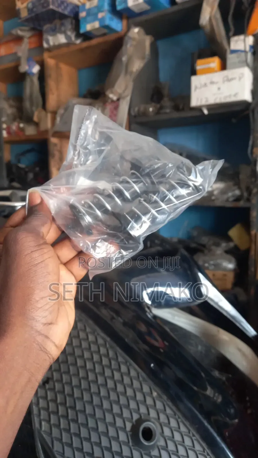 Mercedes Benz Bonnet Spring