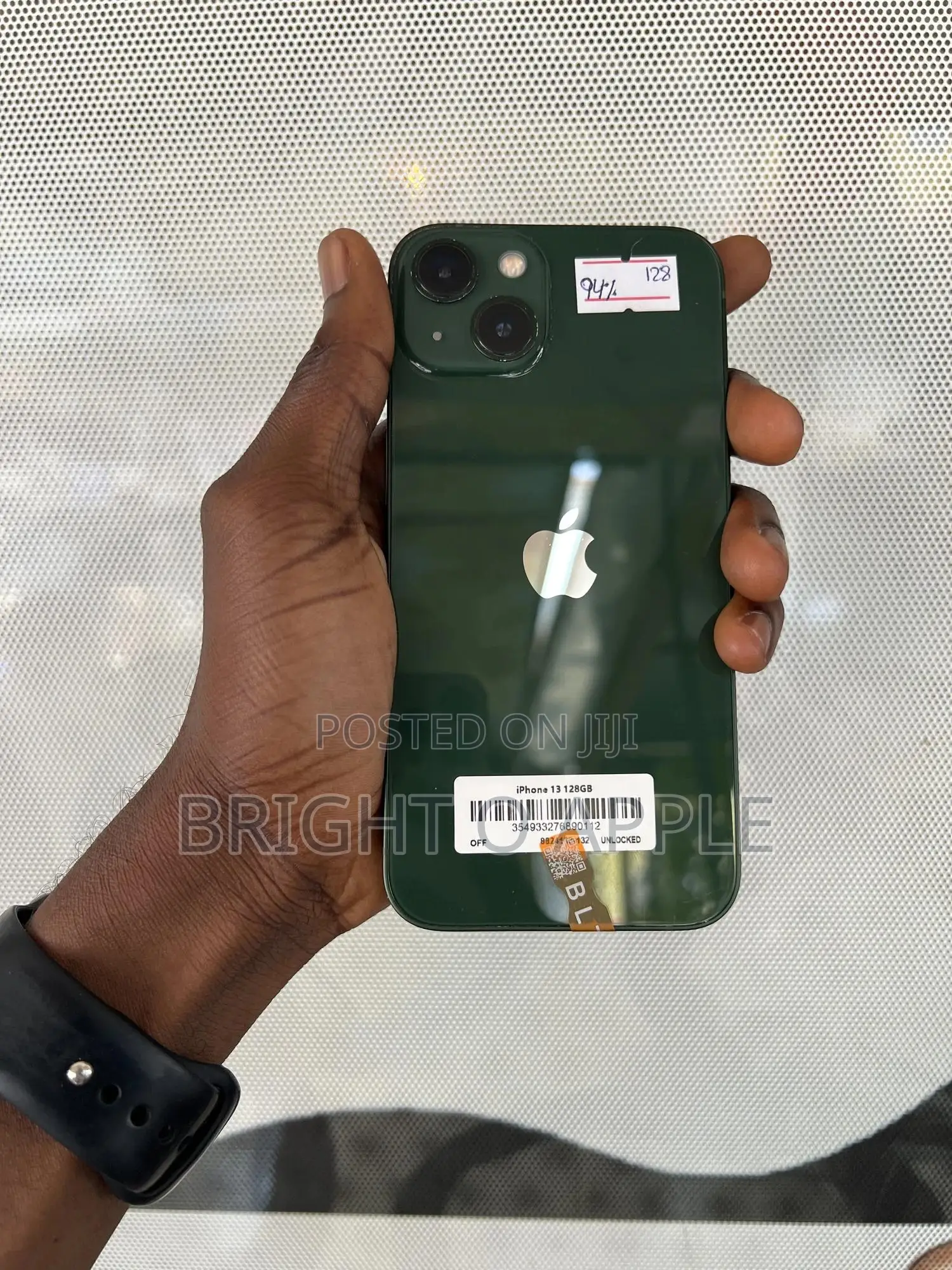 New Apple iPhone 13 128 GB Green