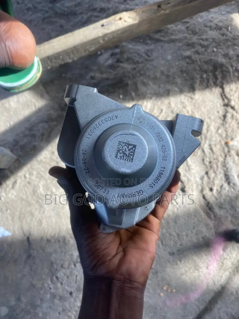 BMW E60 E61 E71 E82 E88 E90 E92 F01 F02 F10 Water Pump