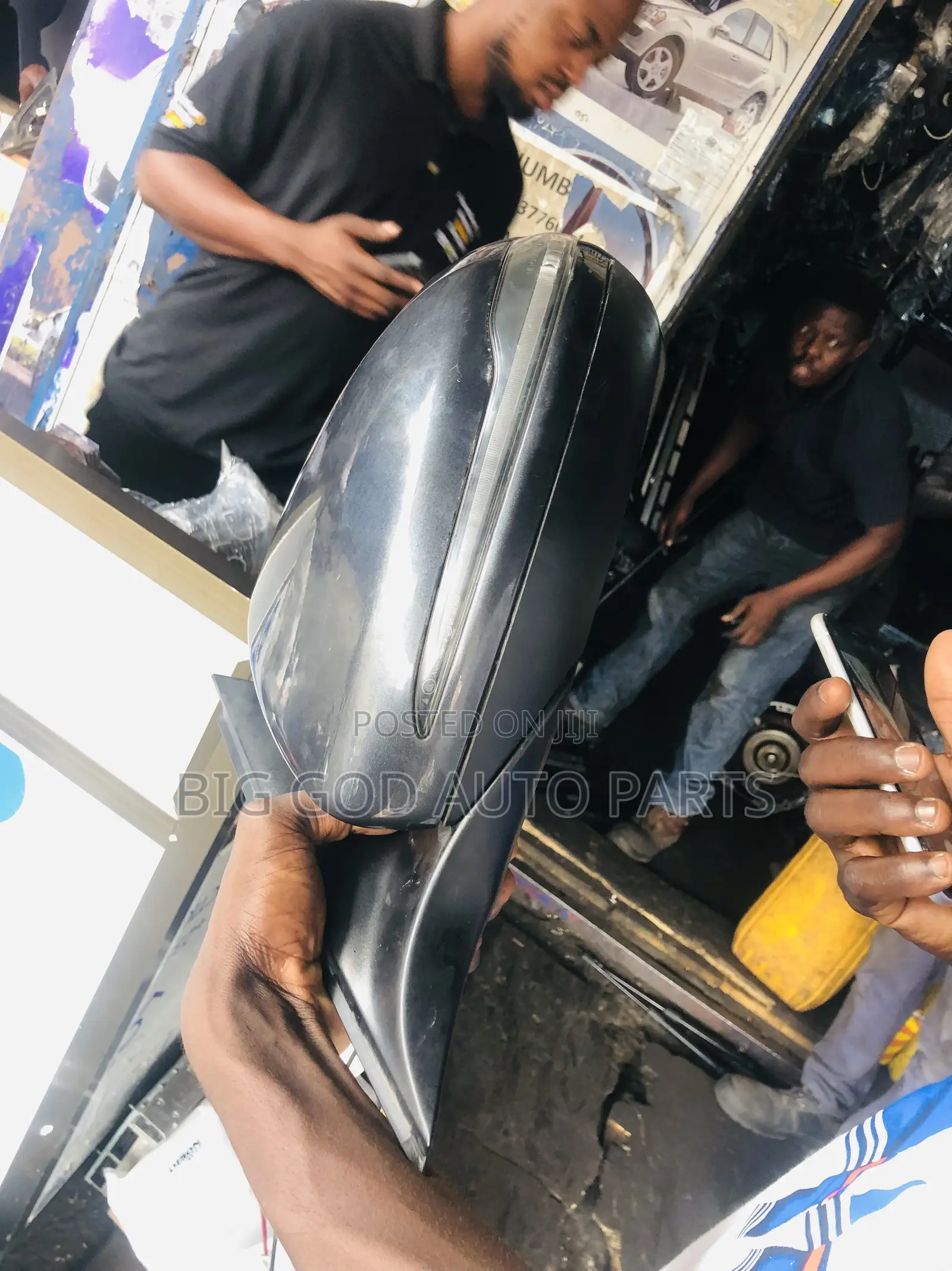 Mercedes Benz C300 Side Mirrors Pair