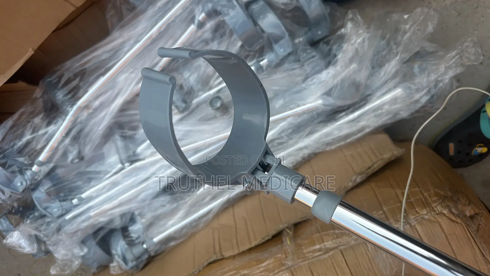 Elbow Crutches (Rotatable Grip)
