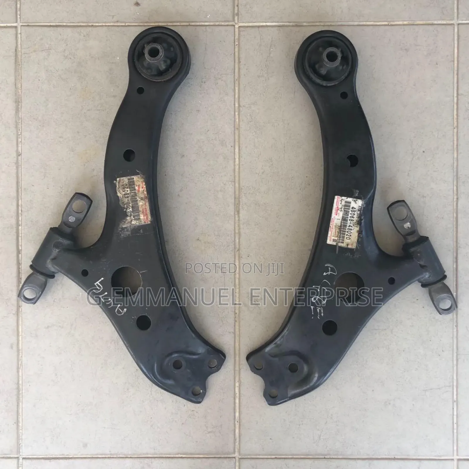 TOYOTA Camry Spider 2015 Lower Control Arm Pair. Original