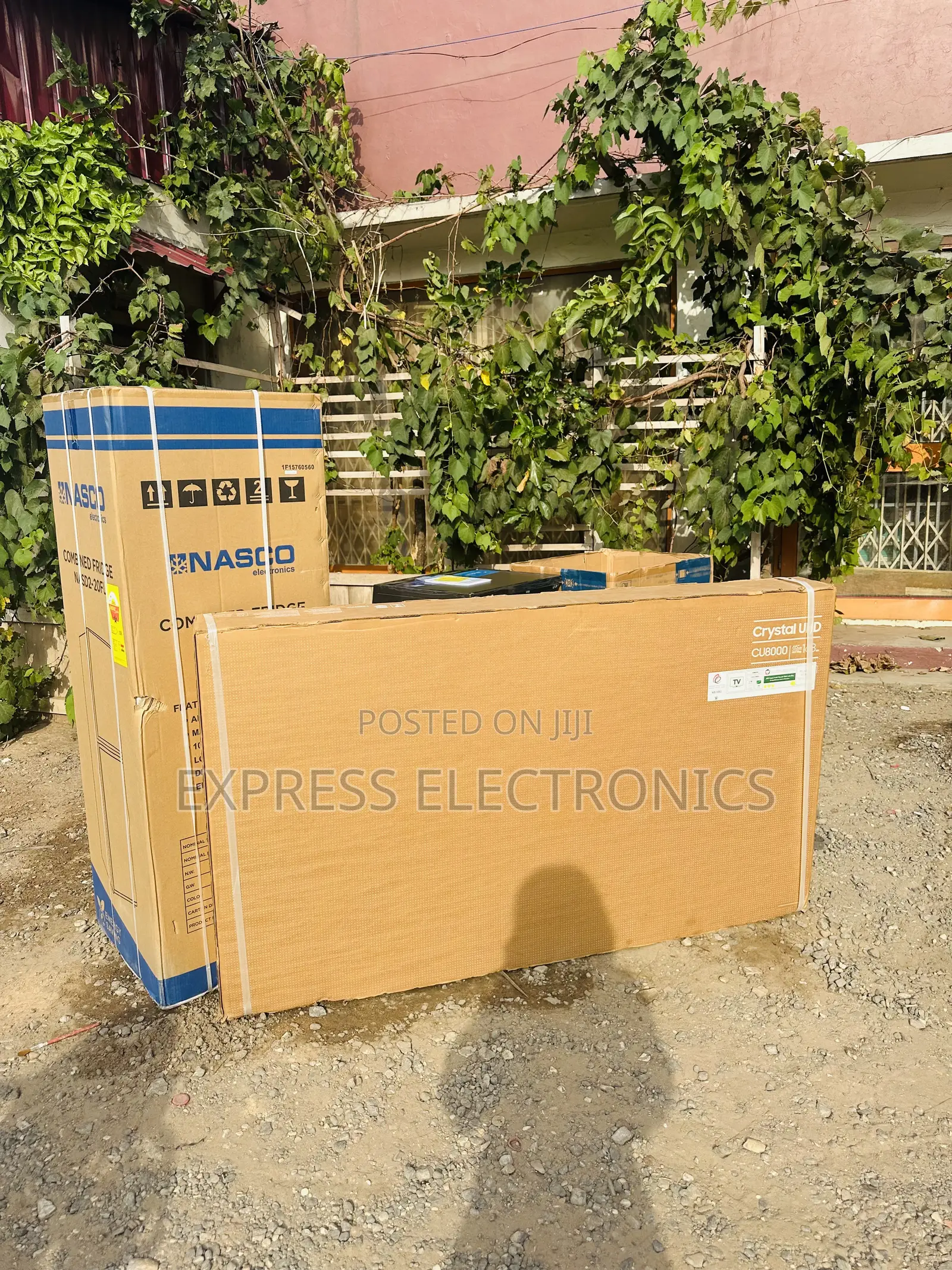 Durable Materials Slim UHD Smart Samsung 65”DU7000