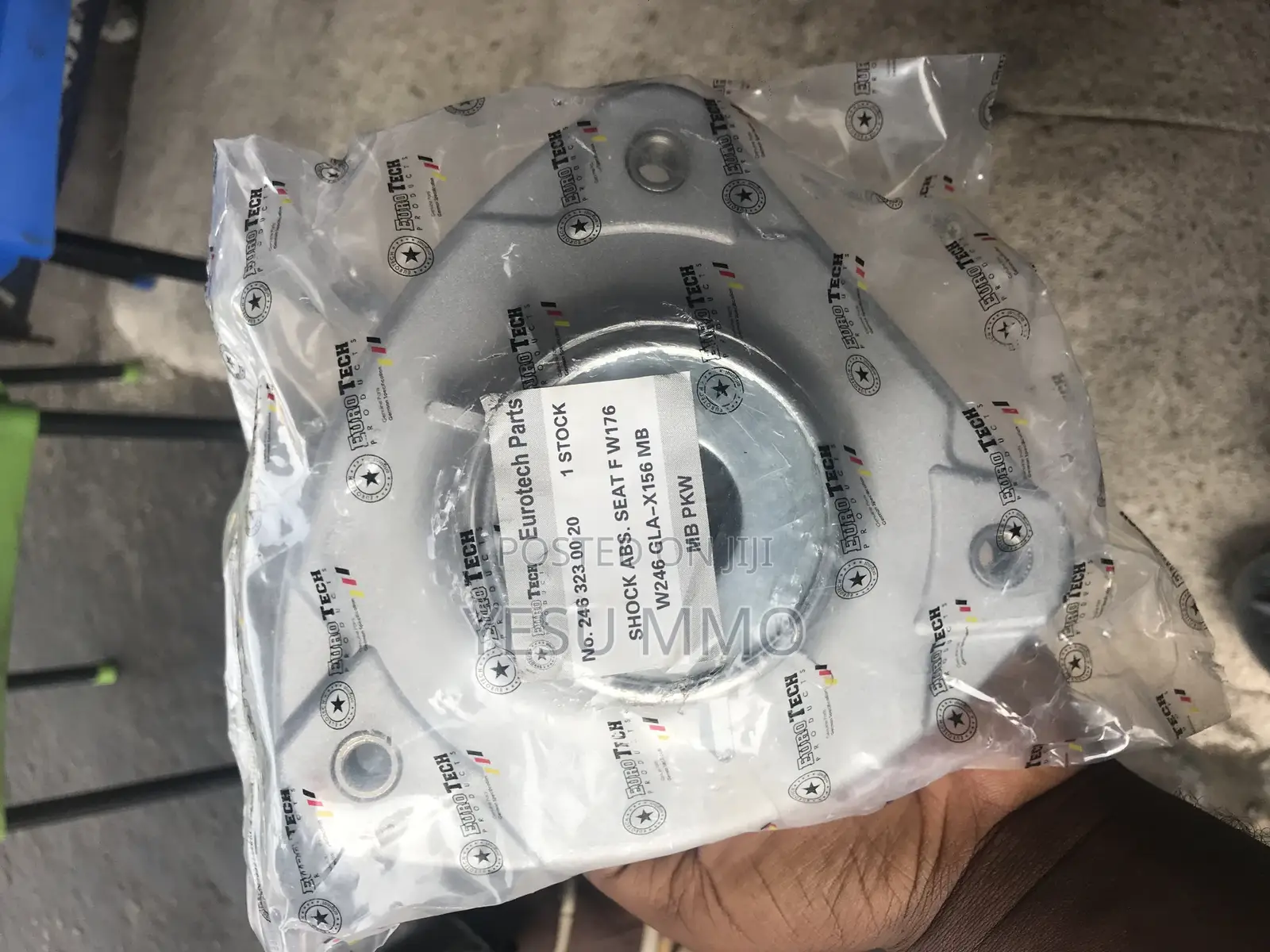 Mercedes Benz CLA Top Mount