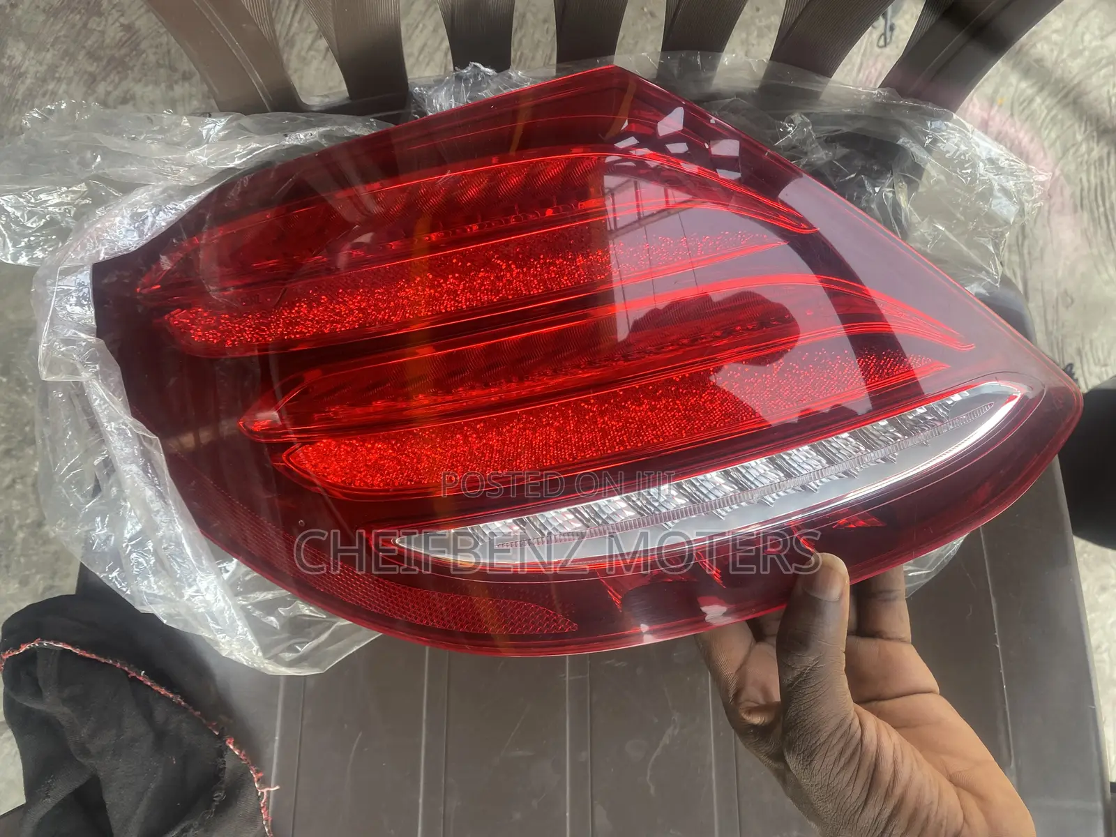 Mercedes Benz E300 E400 E450 Tailight