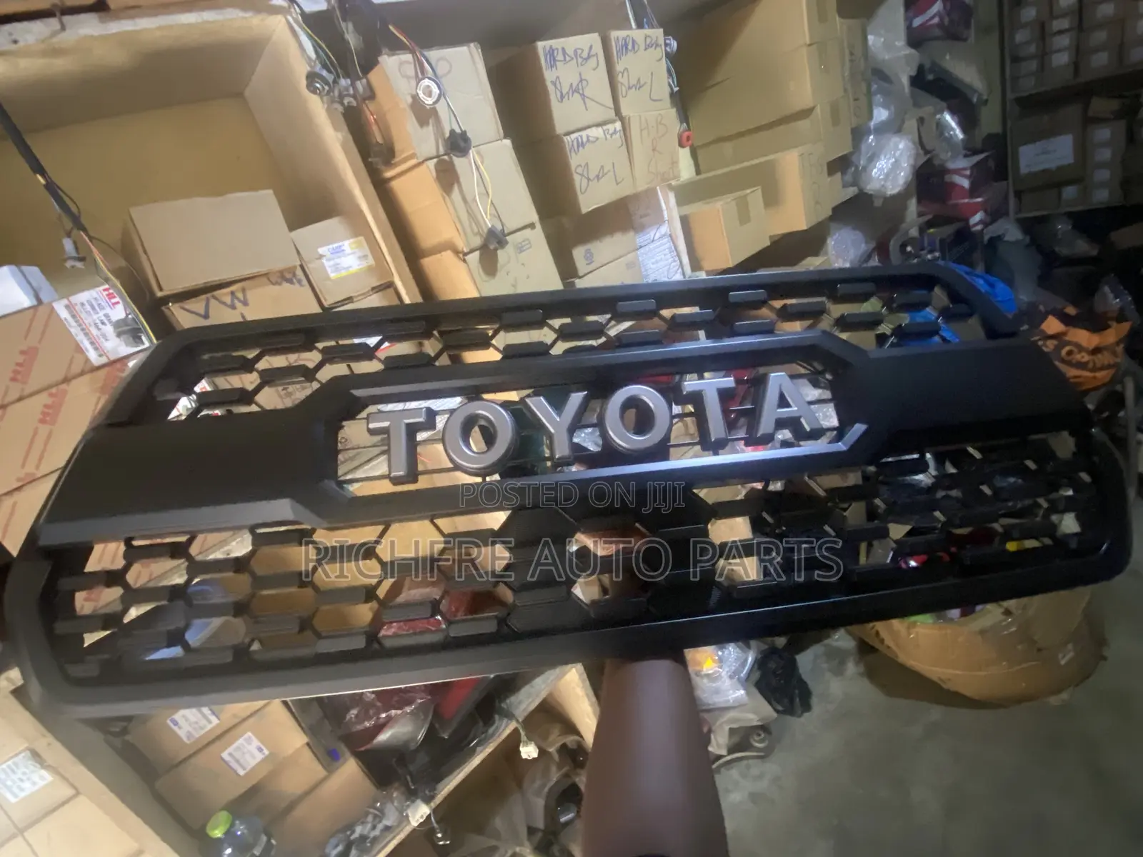 Toyota Tacoma 2016,2017,2018 Front Shells Grille